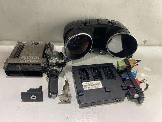 Volkswagen Golf MK6 R 2009-2013 Cluster Kit With 69,941KM 30 DAY WARRANTY