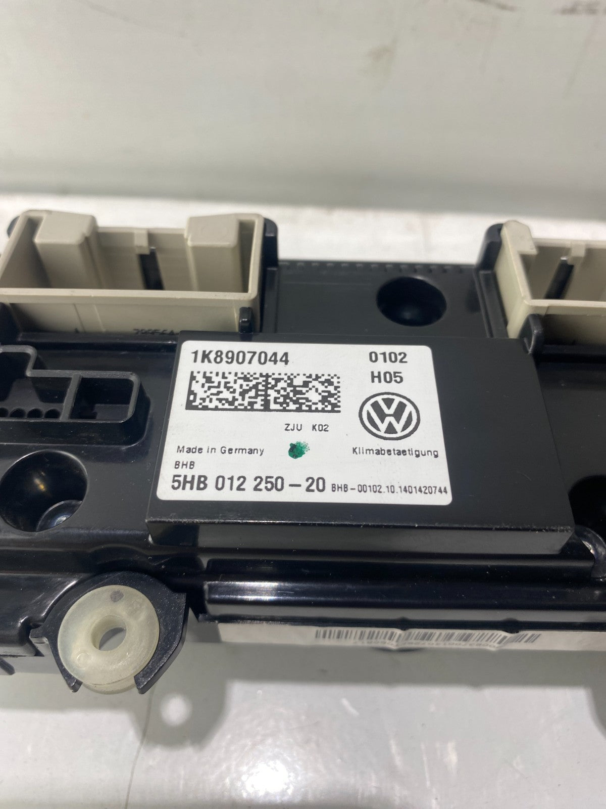 Volkswagen Caddy, Tiguan, Scirocco, Eos Climate Control Panel 1K8907044