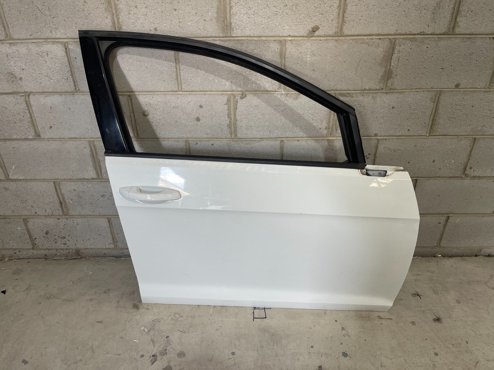 Volkswagen Golf MK7 Front Right Door In White *Freight Available*
