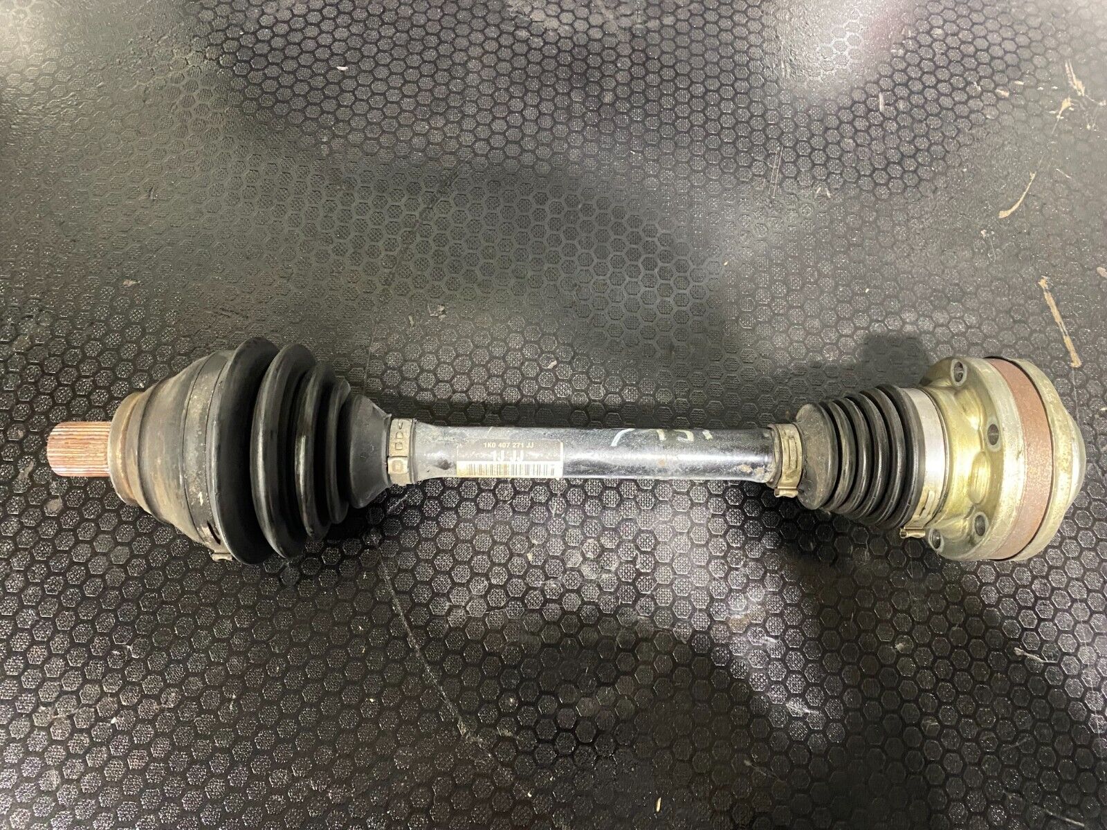 Volkswagen MK6/7 1.4L Front Left Driveshaft 1K0407271JJ