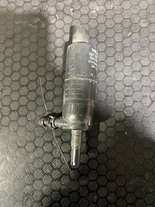 Volkswagen Washer Bottle Pump 3B7955681