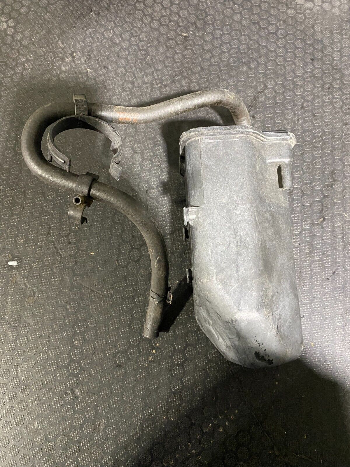 Volkswagen Charcoal Can / Carbon Filter With Nozzle 1K0201813 / 1K0201801D