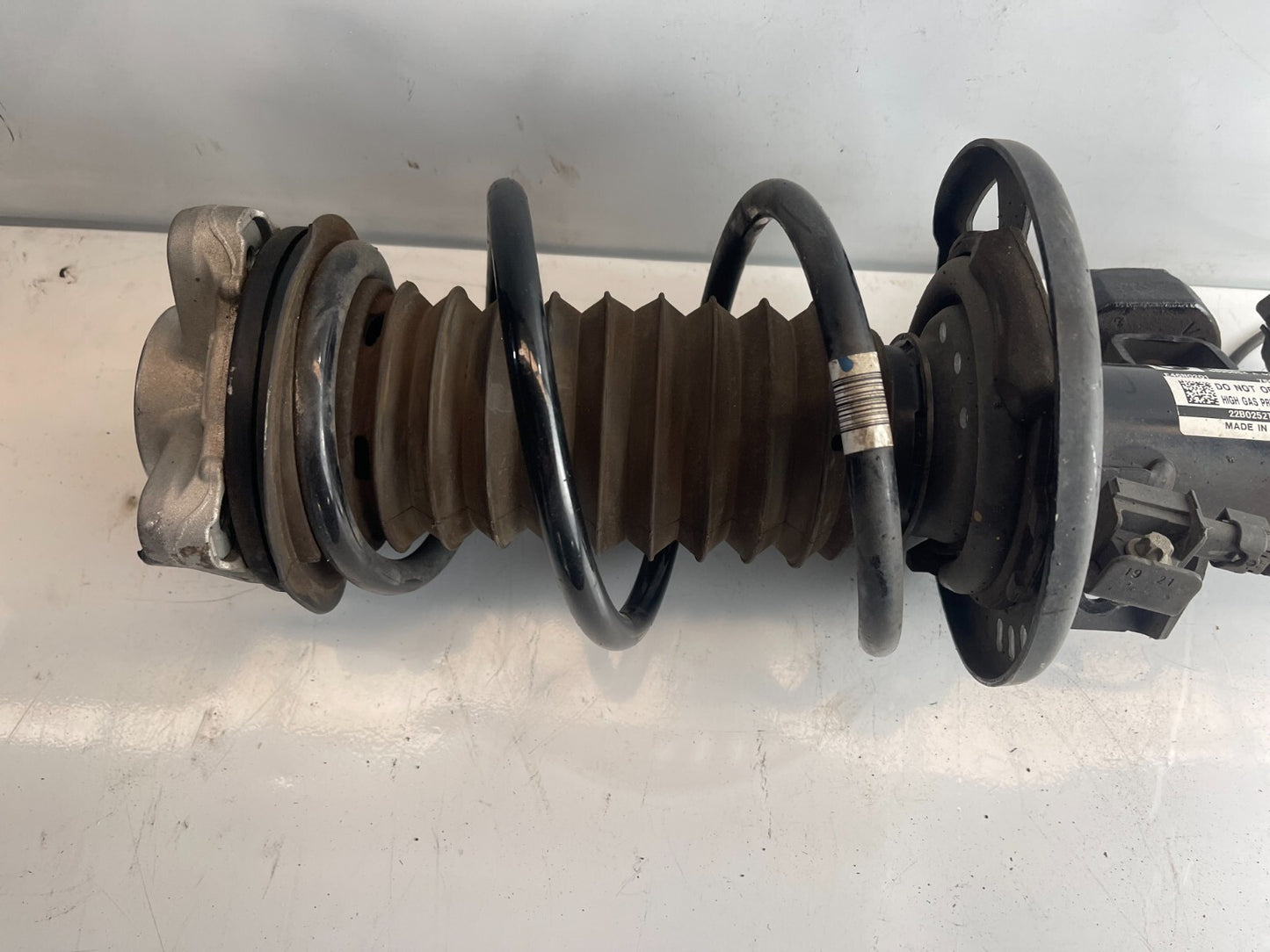 Genuine BMW 3 Series G21 2018-2022 Front Left Shock Absorber E46N0201