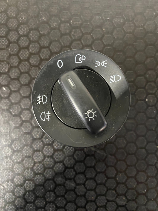 Volkswagen Golf MK5 Headlight Switch 1K0941143N