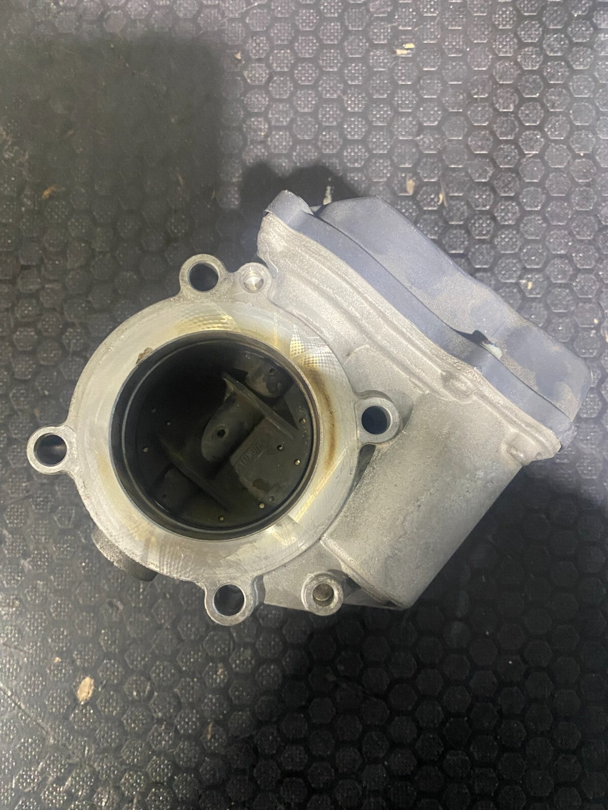 Volkswagen / Audi 2.0L Turbo Throttle Body 06F133062J