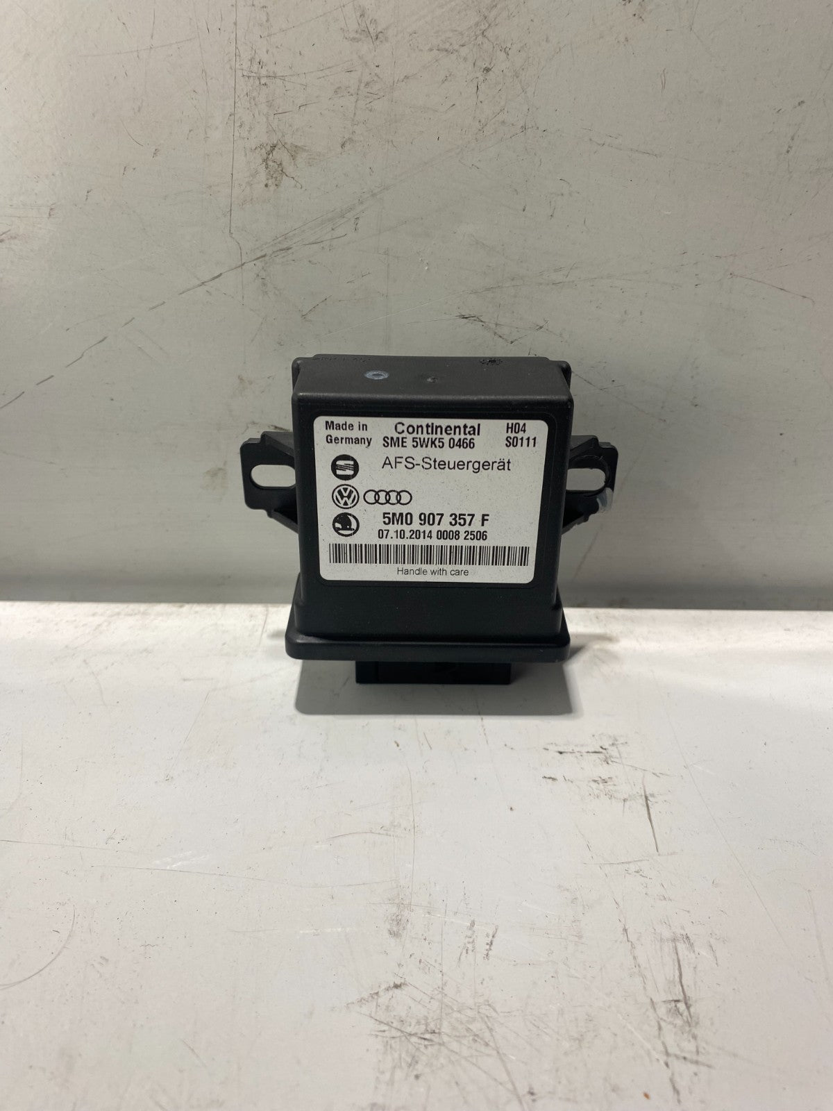 Volkswagen Headlight Range Control Module 5M0907357F
