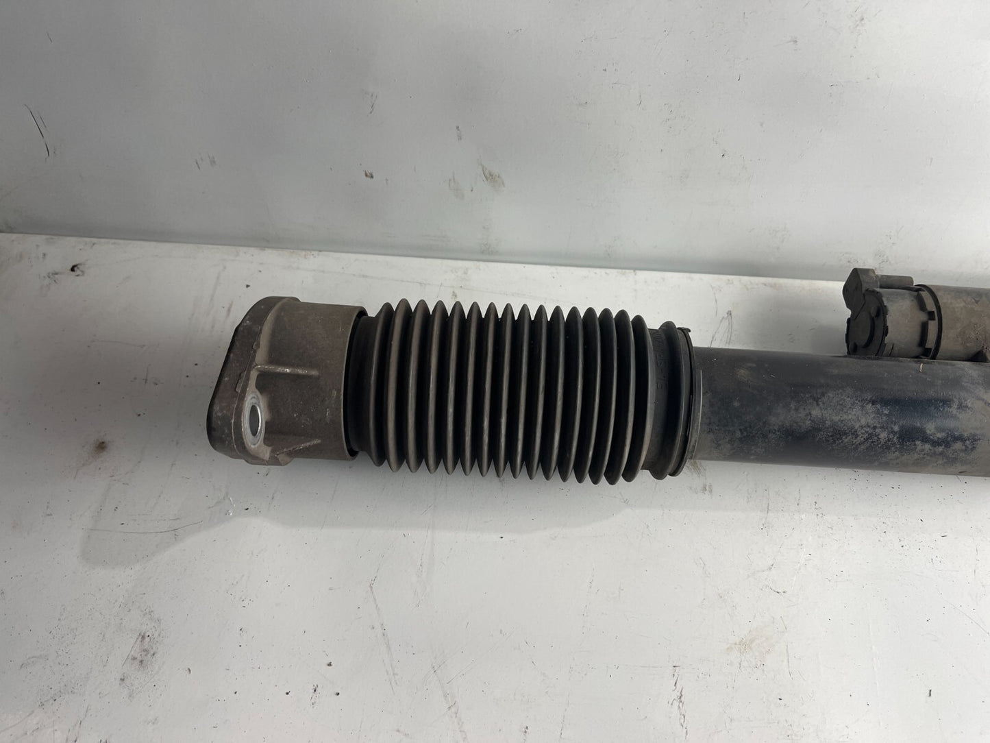 Mercedes-Benz Rear Air Suspension Absorber A2533205500 **Dented**