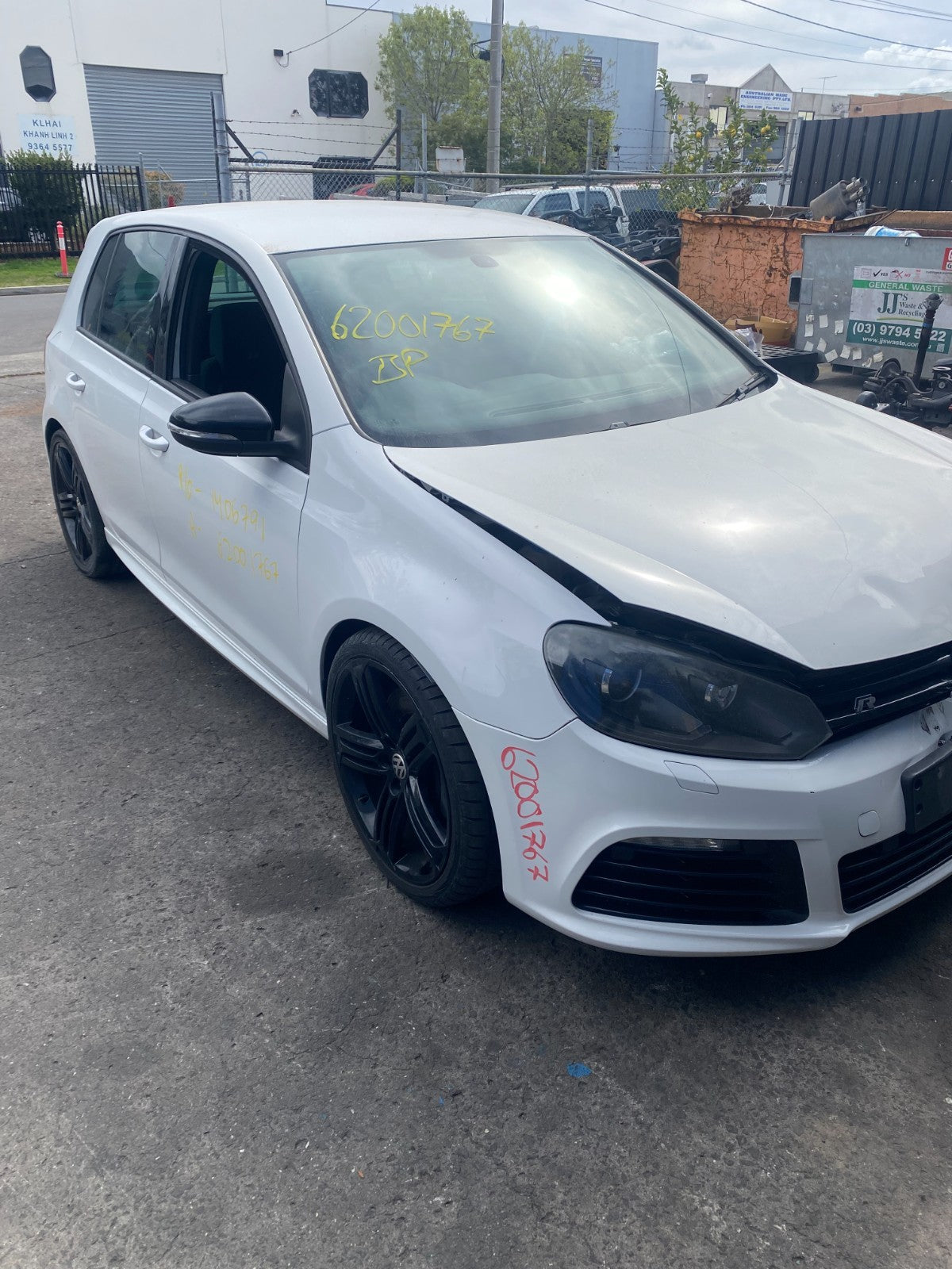 NOW WRECKING Volkswagen Golf R MK6 2011 In White 220683KM