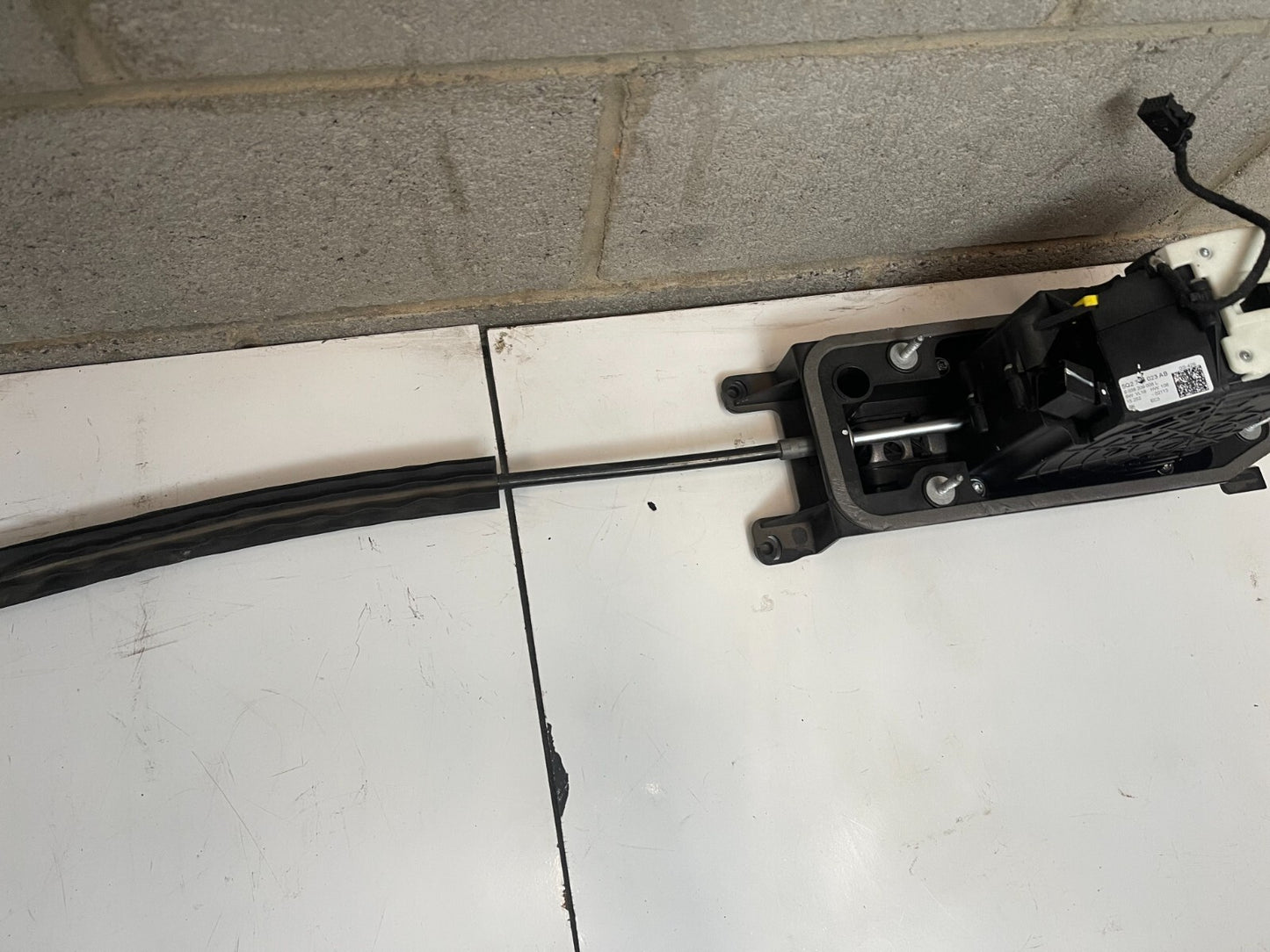 VWAG DSG Gear Shifter Selector 5Q2713023AB