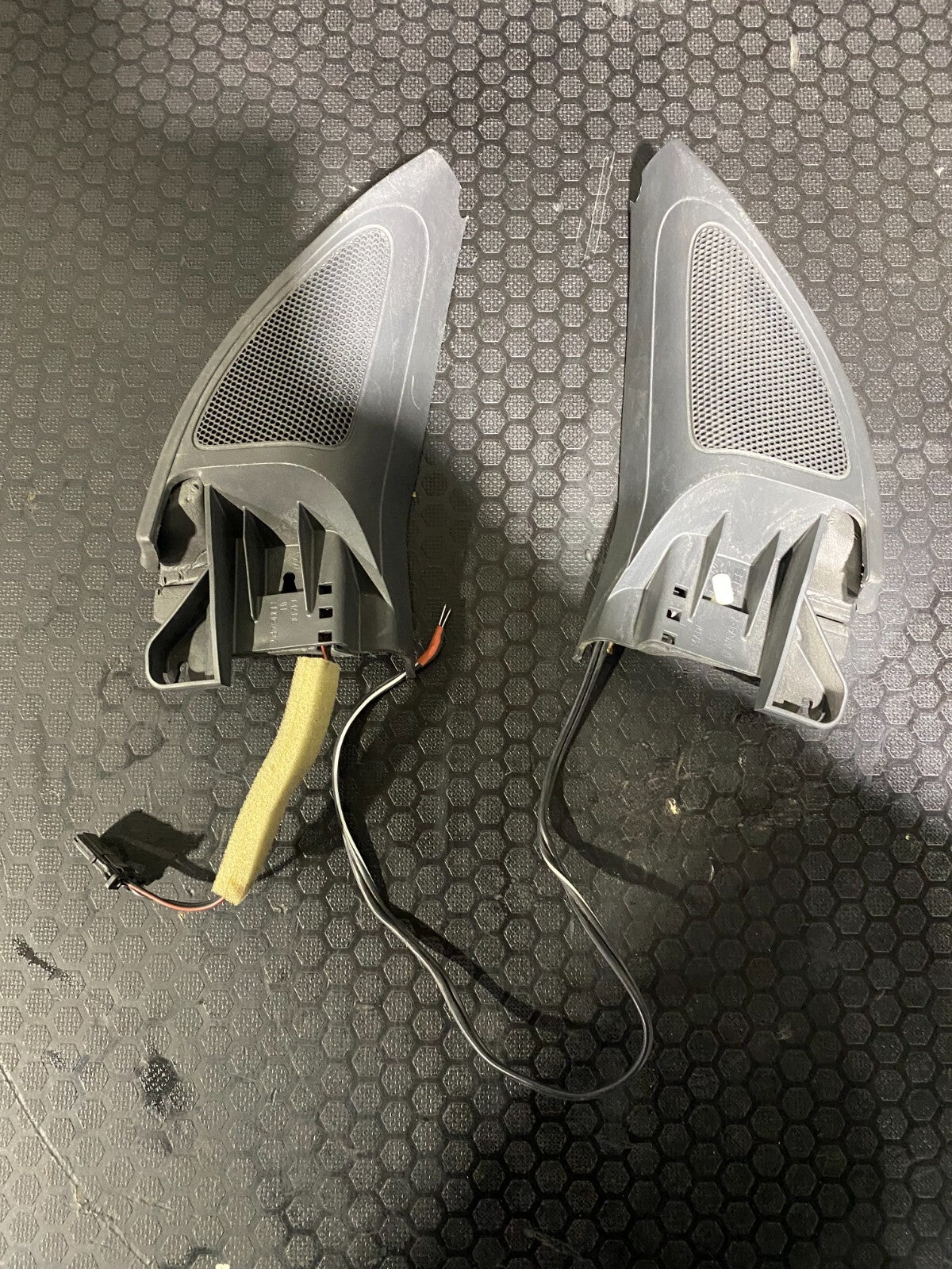 Volkswagen Golf MK6 Door Speaker 5K0837986 5K0837985