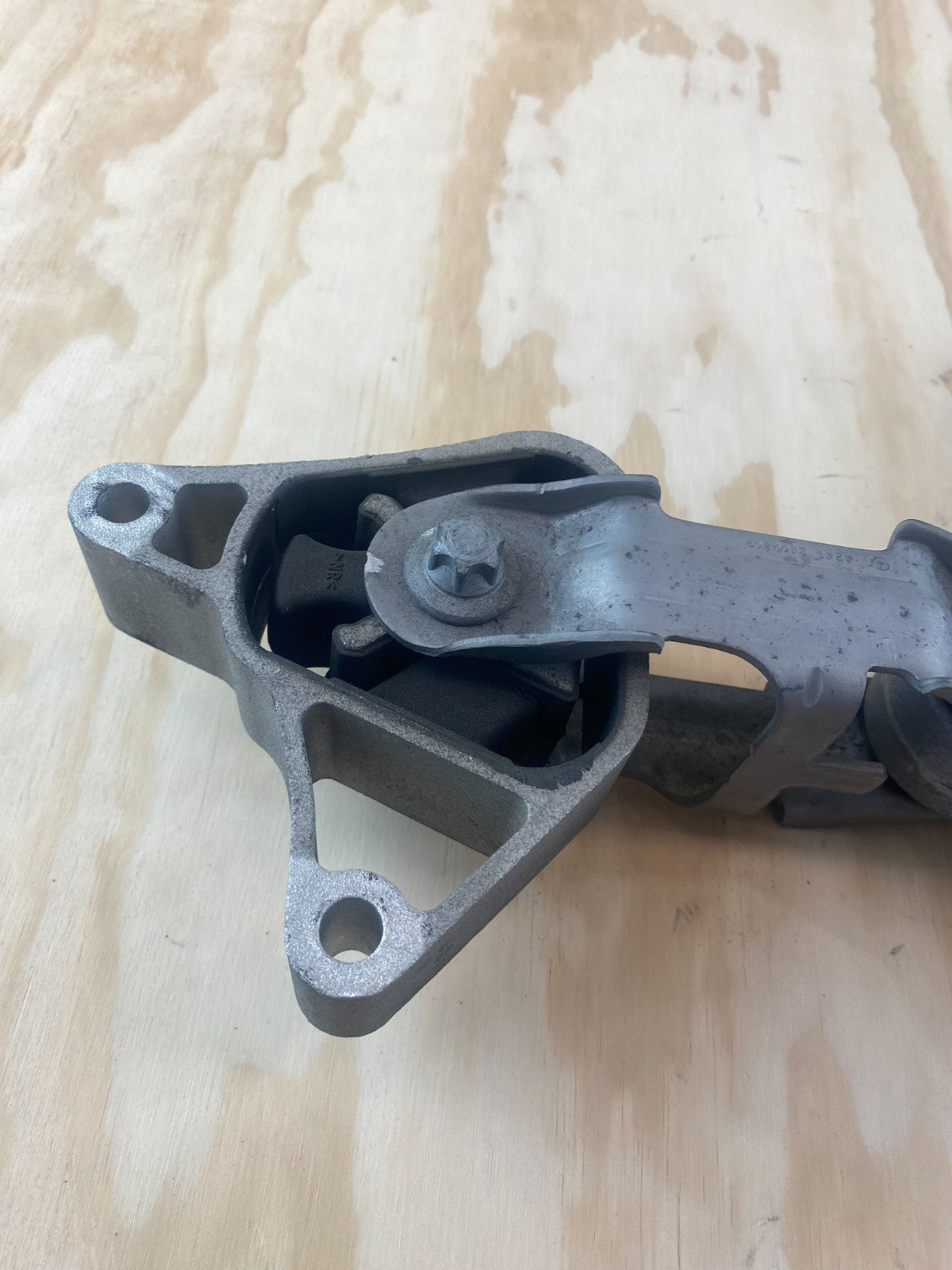 Mercedes-Benz CLA A Class Engine Mount Bracket A2702230002