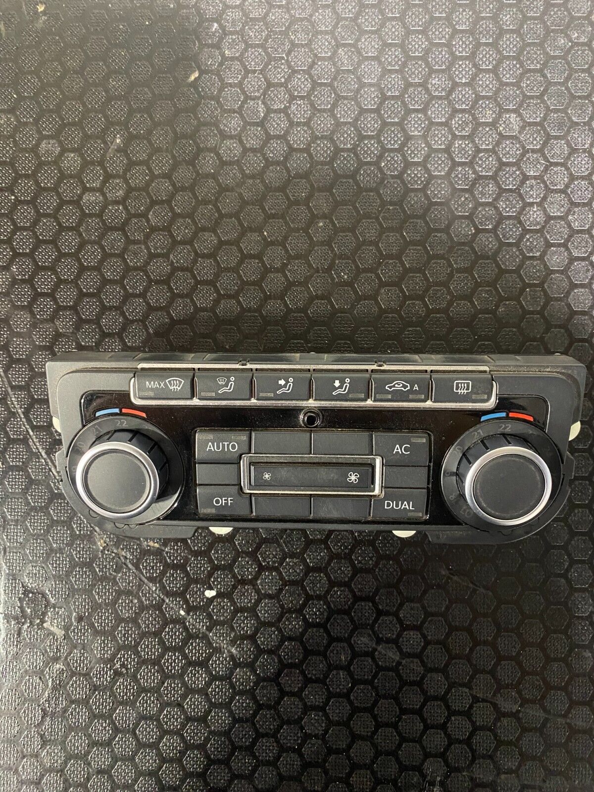 Volkswagen Golf MK6 Climate Control Without Heated Seats 5K0907044BS