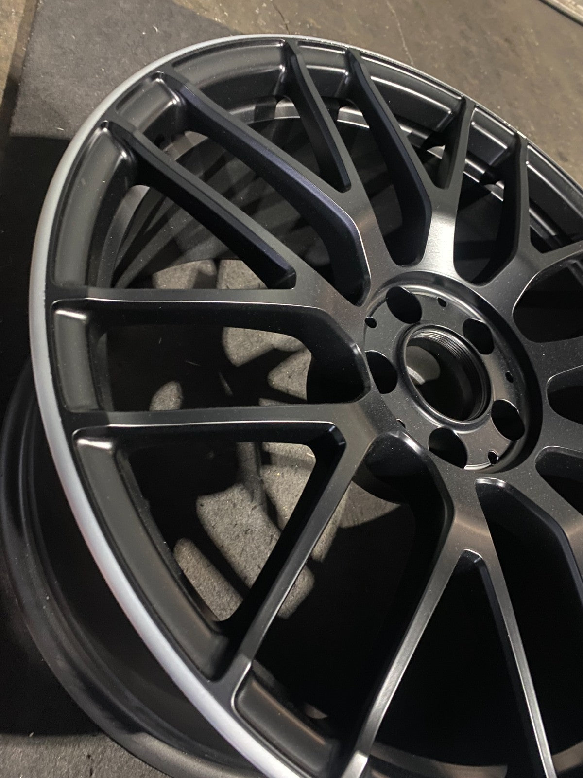 Genuine Mercedes Benz C63s Rim Fully Refurbished 9x19 ET25 Suit All C63s
