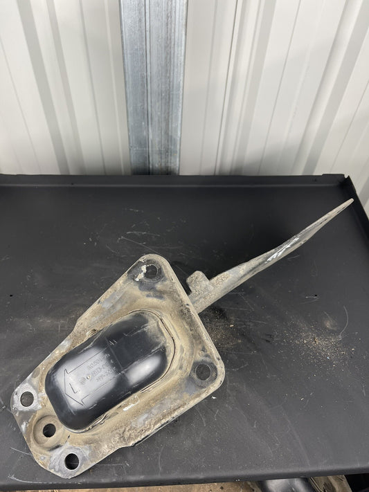 Volkswagen GOLF LEFT HAND REAR TRAILING ARM 1k0 501 475