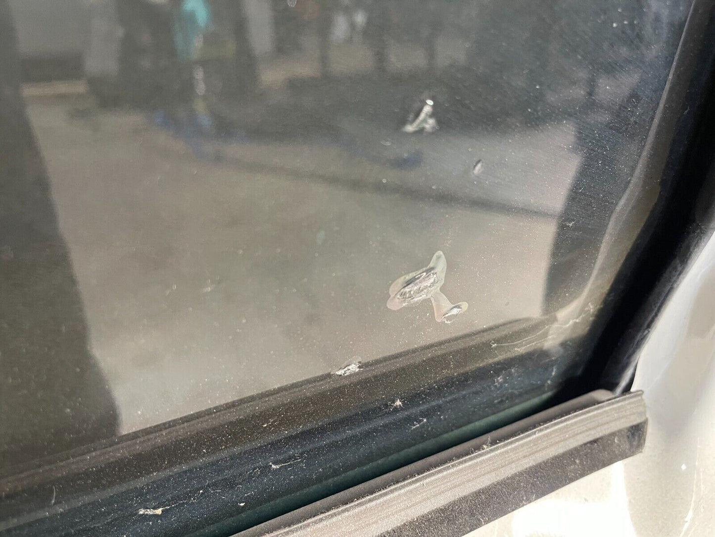 Volkswagen Golf MK5 Front Left Door In White *Freight Available*