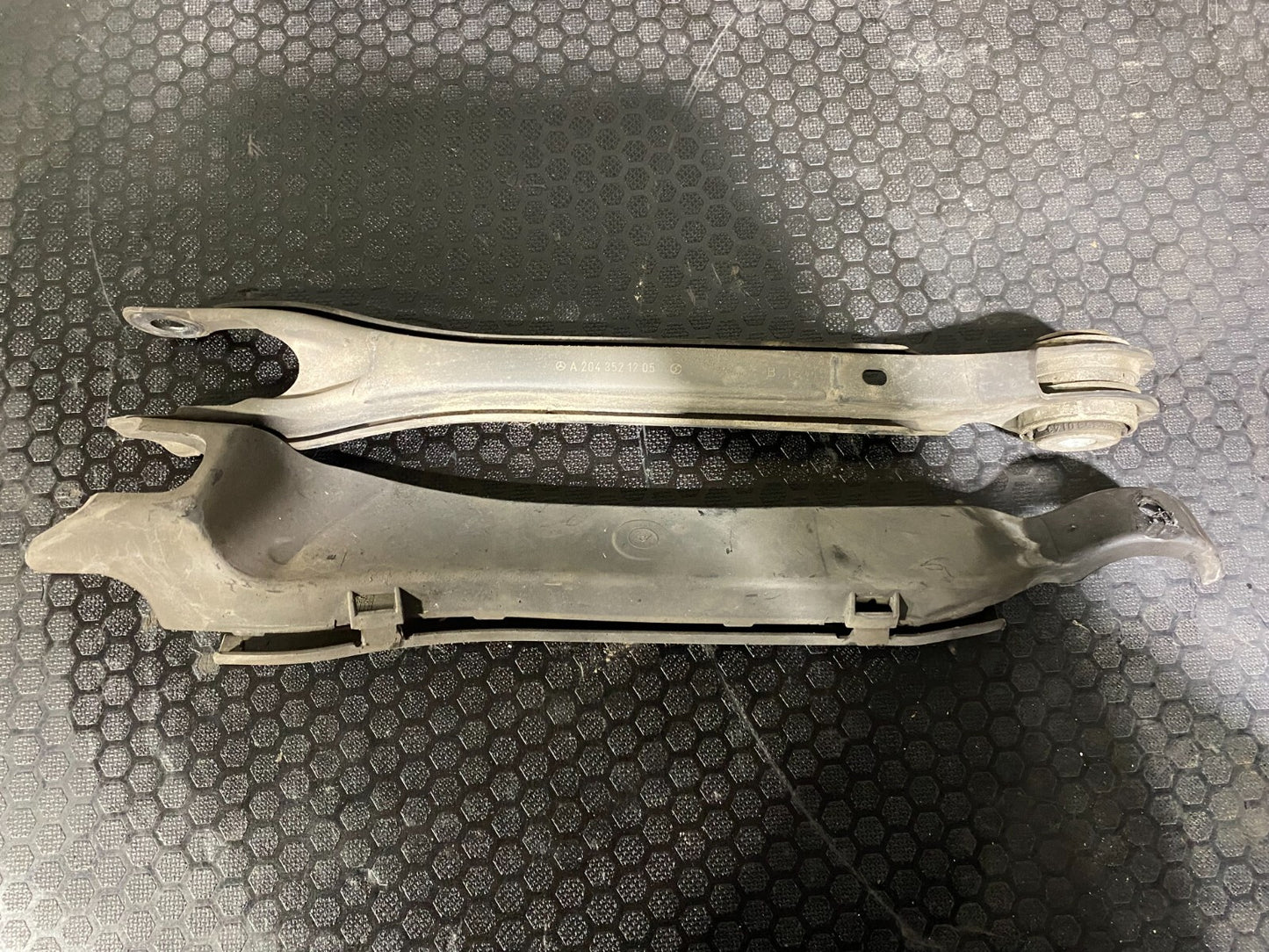 Mercedes-Benz Rear Suspension Control / Thrust Arm A2043521205