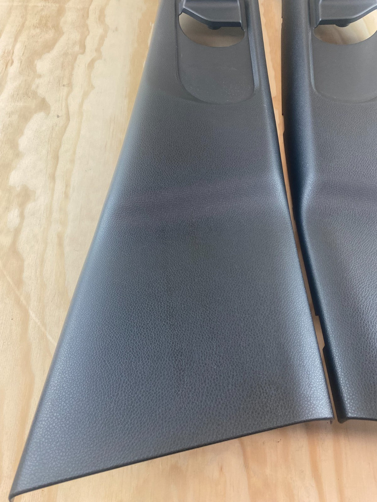 Mercedes-Benz A Class W176 B Pillar Set In Black A1766900325 A1766900225