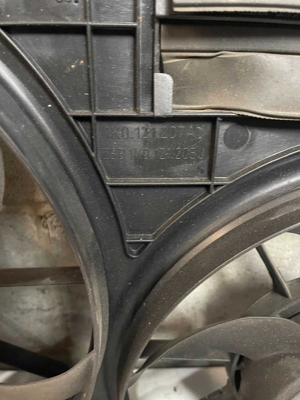 VWAG Engine Fan 1K0121207AD
