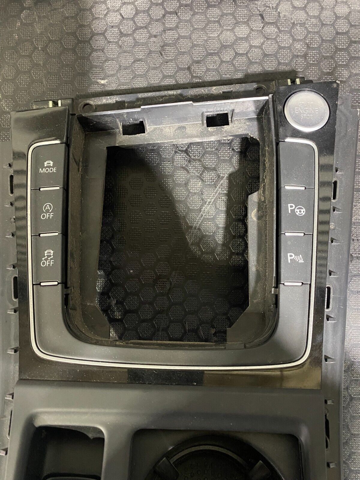 Volkswagen Golf MK7-7.5 GTI/R Piano Black Push To Start Centre Console 5G0862531