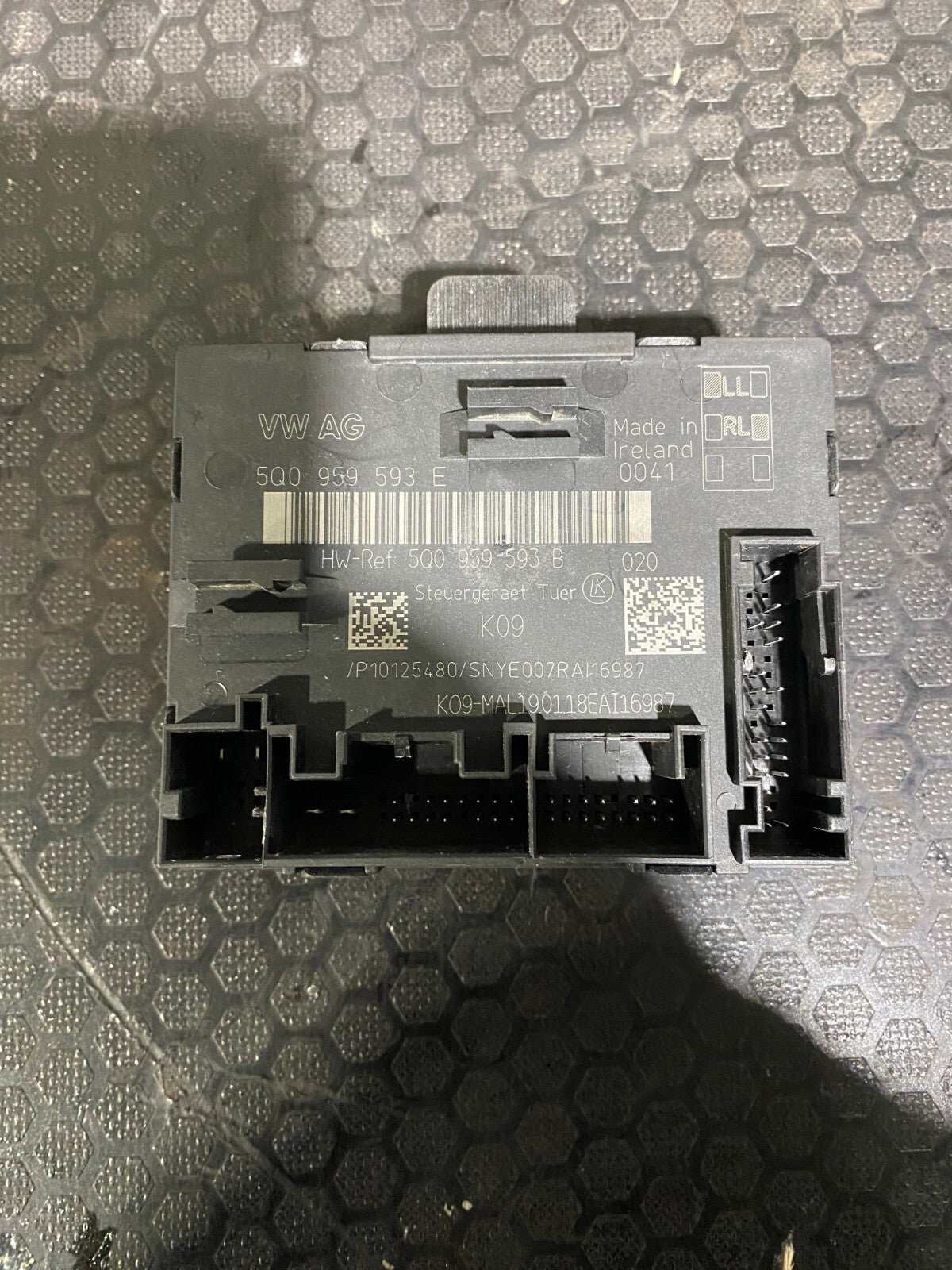 Volkswagen MK7-7.5 Driver Door Control Module 5Q0959593E