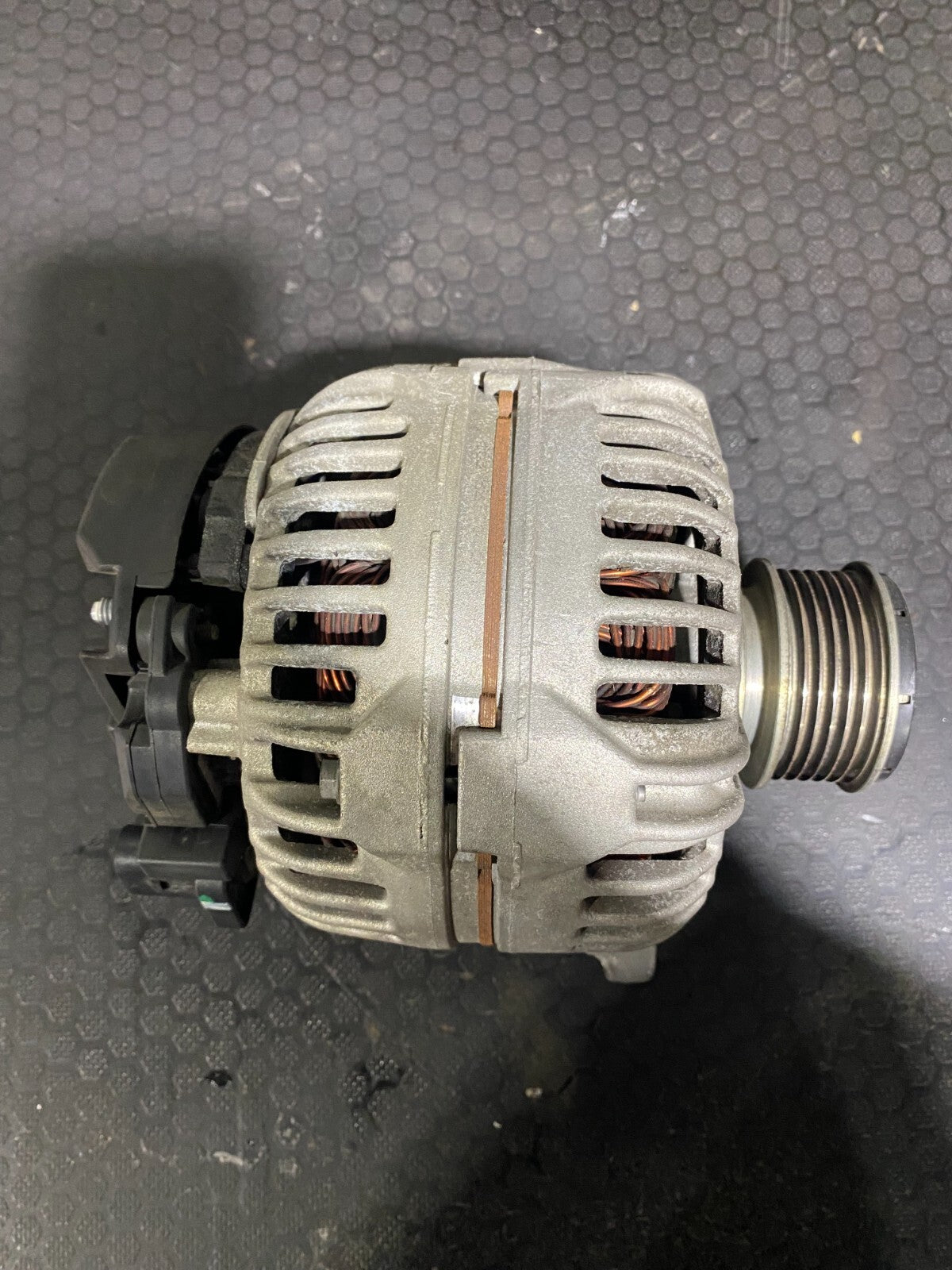 Volkswagen Golf Alternator 06F903023F