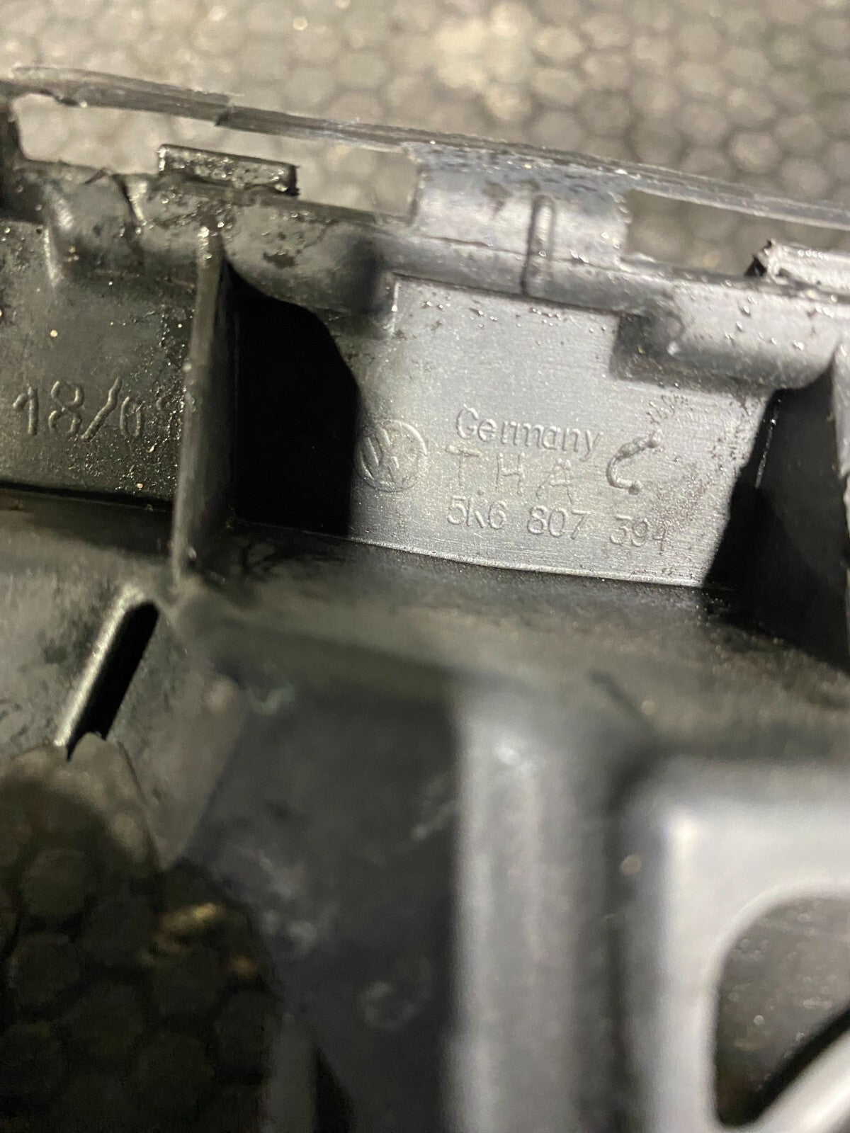 Volkswagen MK6 Rear Right Bumper Guide Bracket 5K6807394