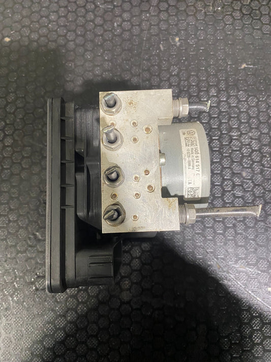 Volkswagen Golf ABS Brake Pump Module 5Q0614517CH