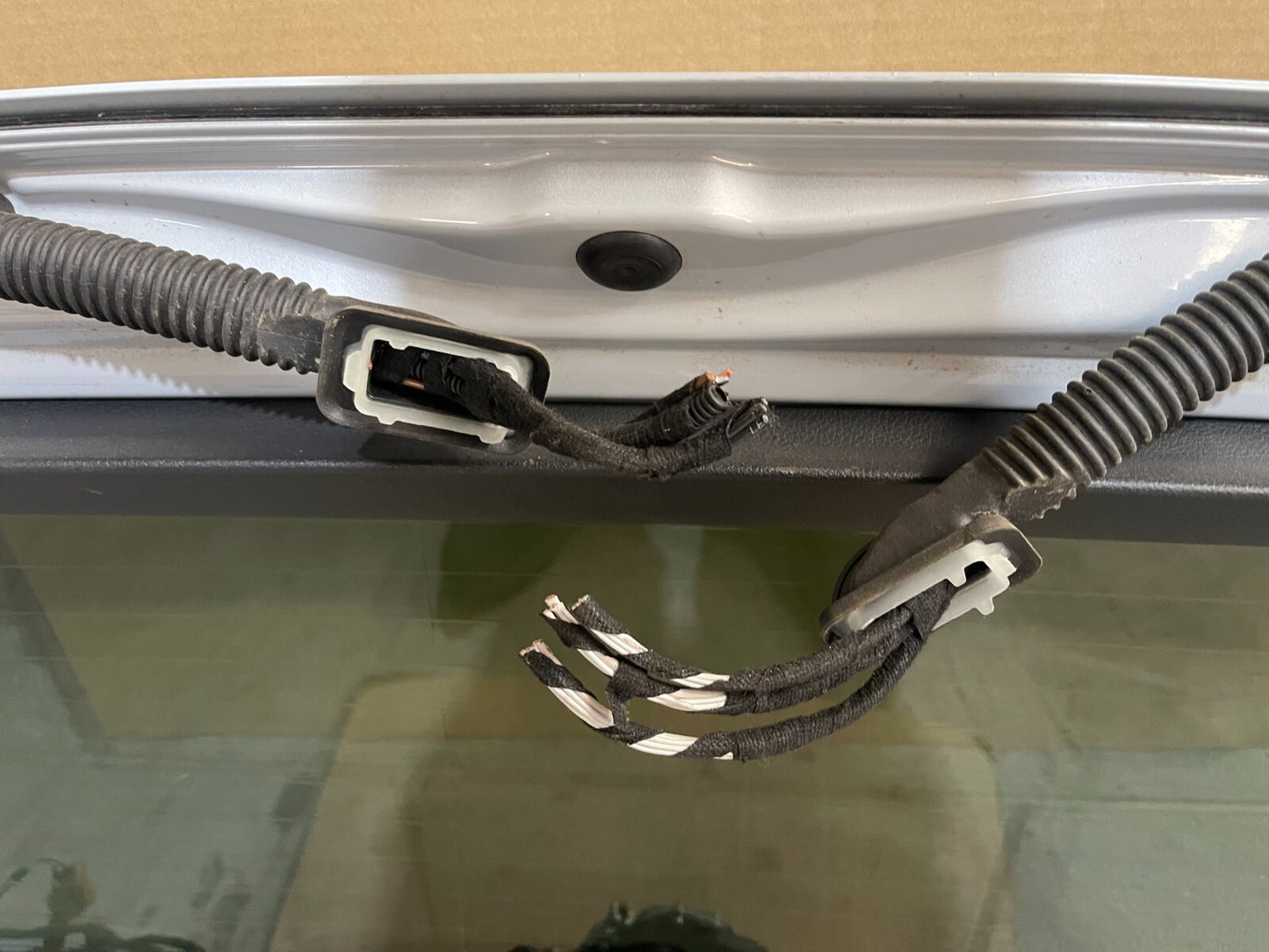 Volkswagen Golf MK7 Boot / Trunk In White Silver Metallic *Freight Available*