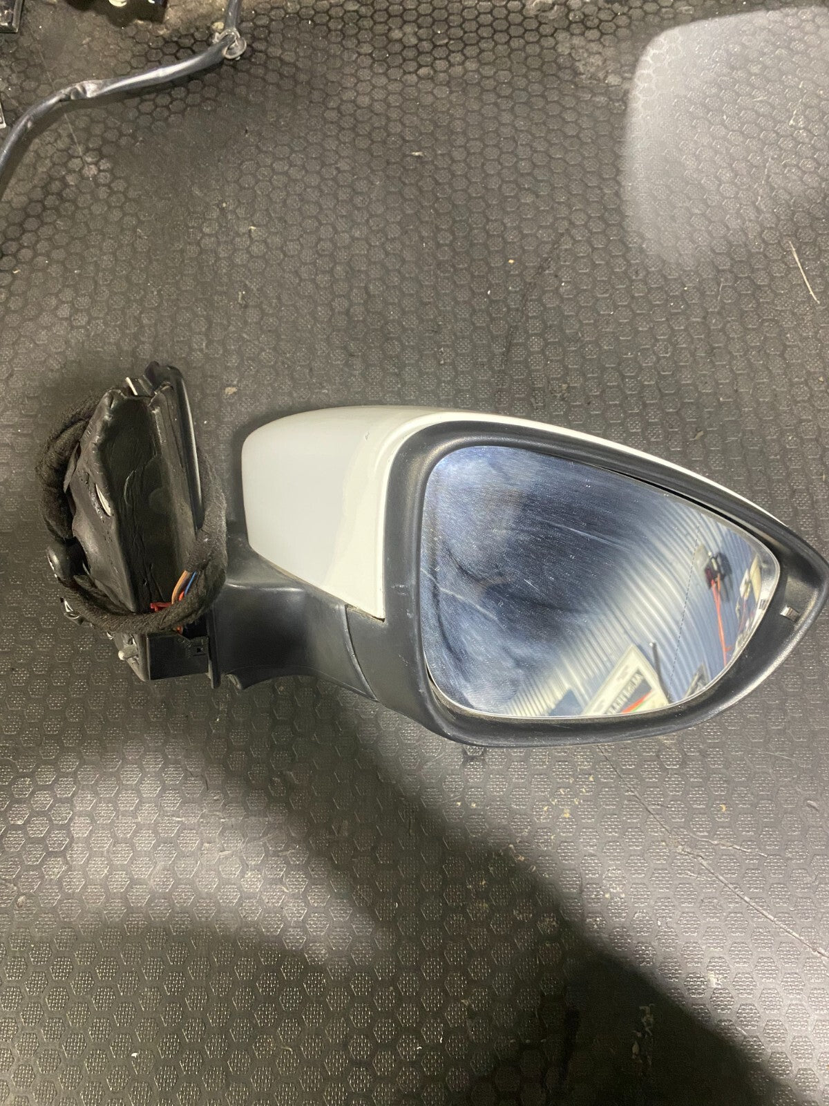 Volkswagen Passat 3C 2010-2015 Right Hand Side Exterior Mirror In White