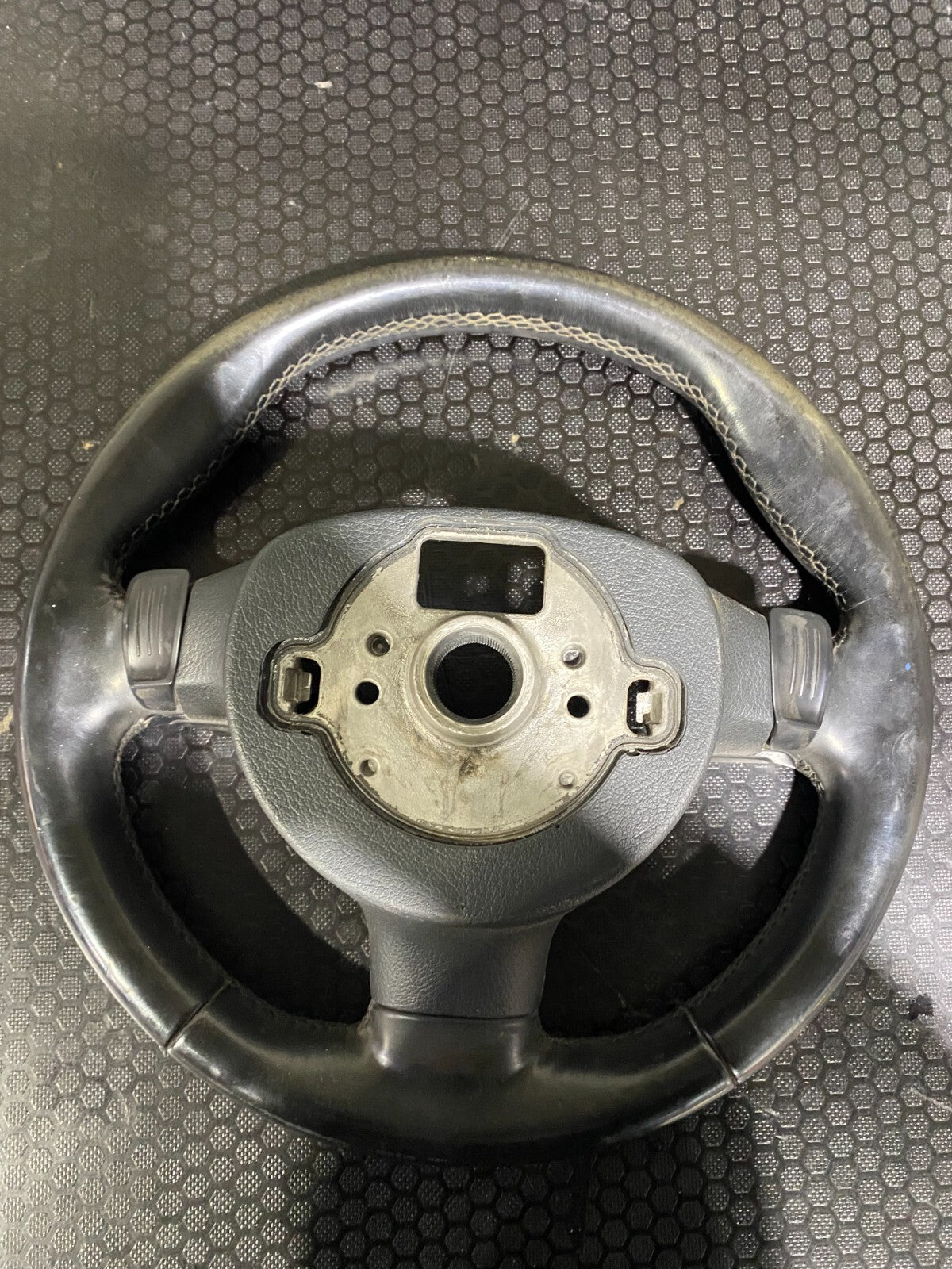 Volkswagen Passat R36 Steering Wheel 3C0419091