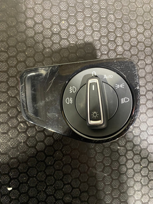 Volkswagen Golf MK7 Headlight Switch With Bracket 5G2858060B