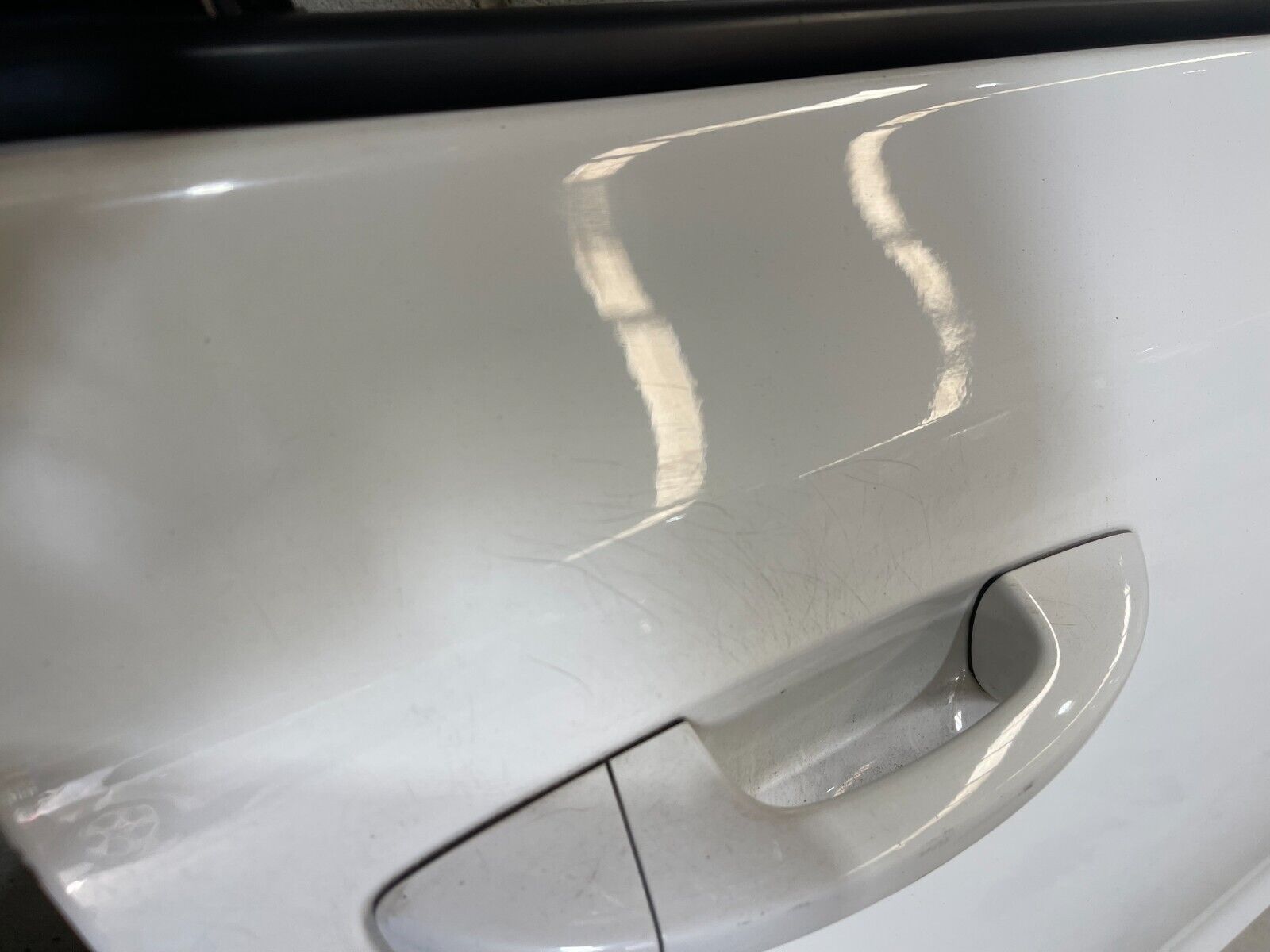 Volkswagen Golf MK6 Front Right Door In White *Freight Available*