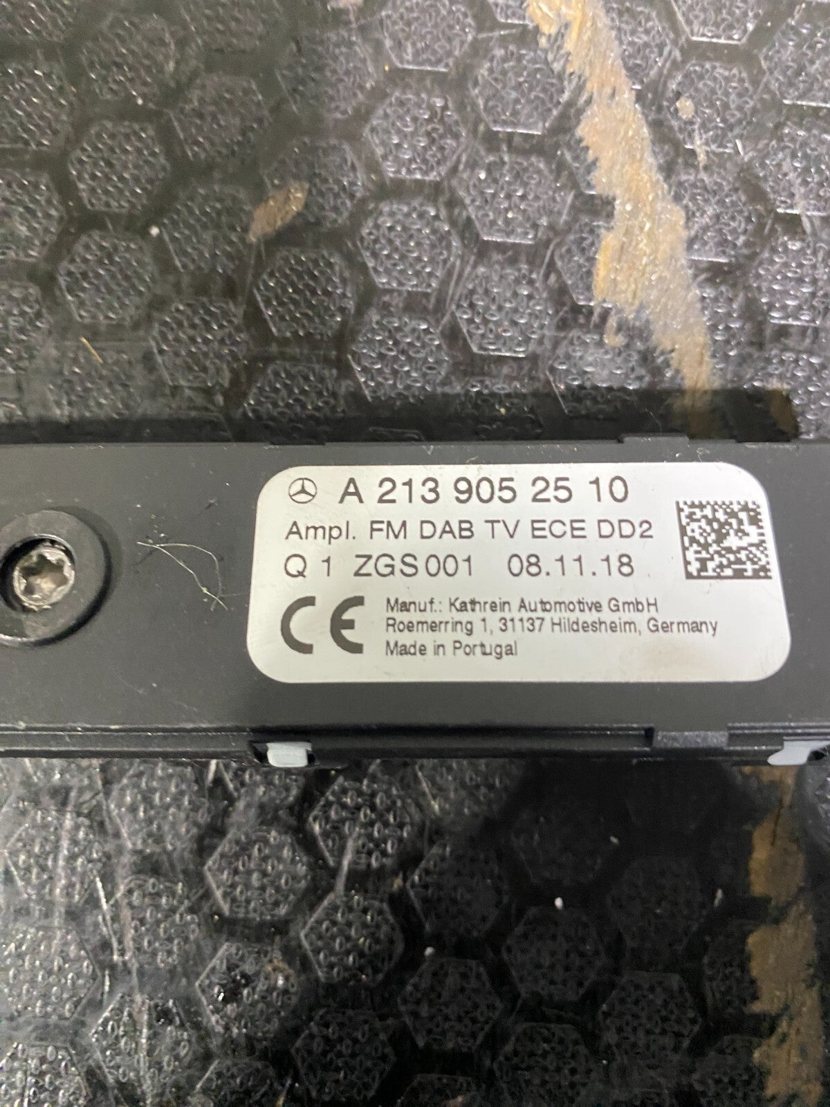 Mercedes-Benz C63s 2019-2021 A2139052510 Antenna Radio Signal Module