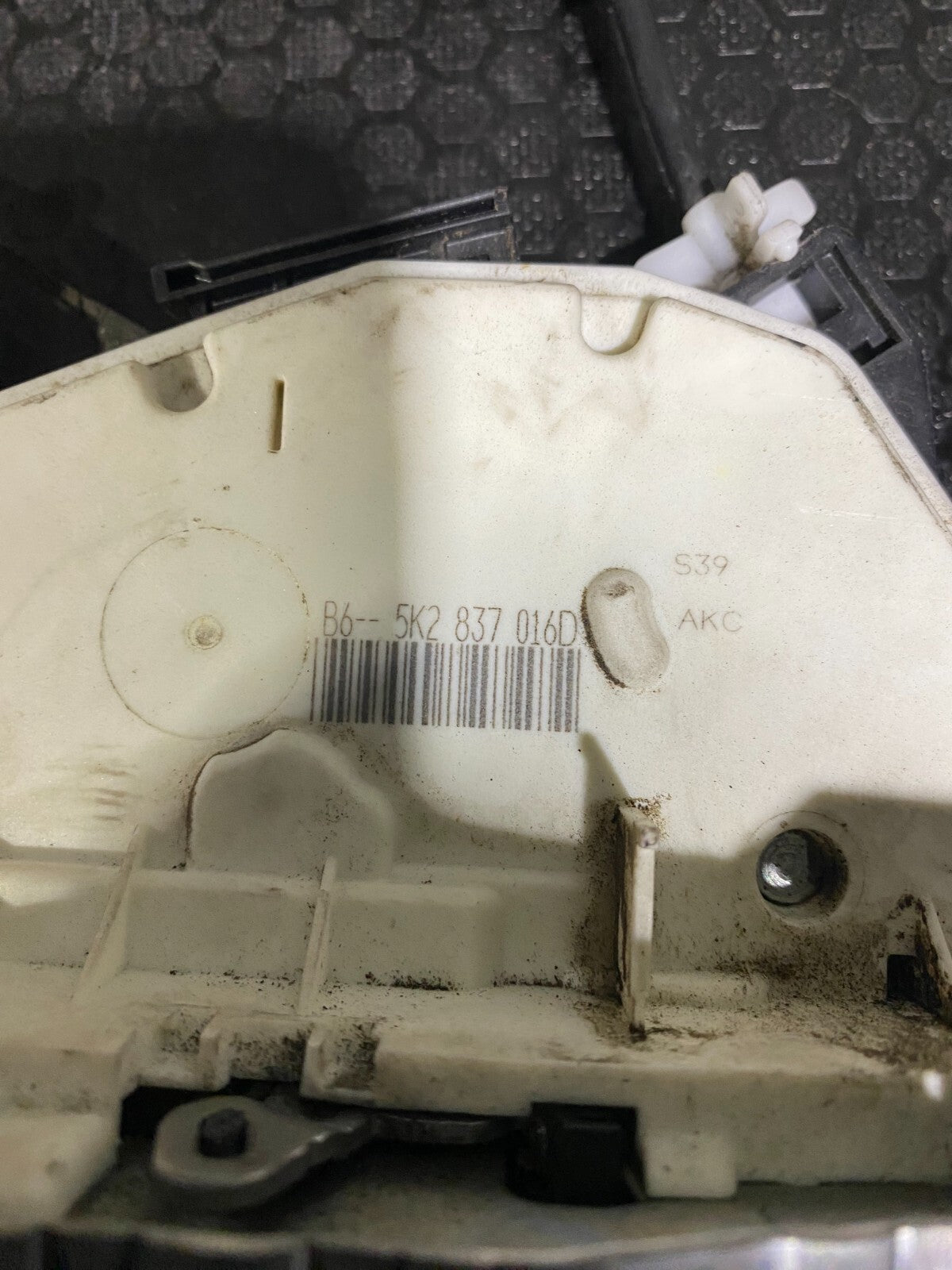 Volkswagen Locking Actuator 5K2837016D