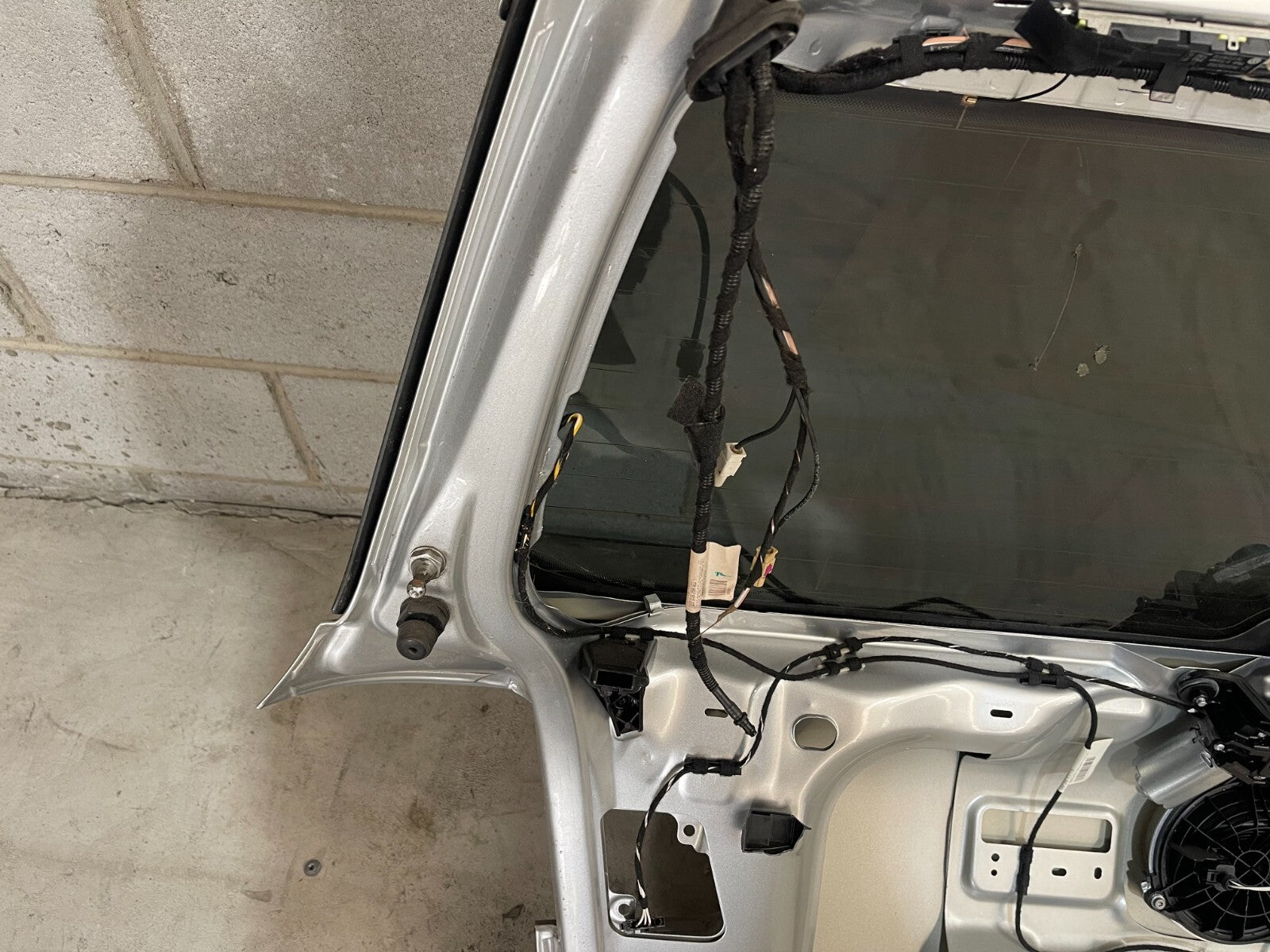 Volkswagen Golf MK6 Boot / Trunk In Silver *Freight Available*