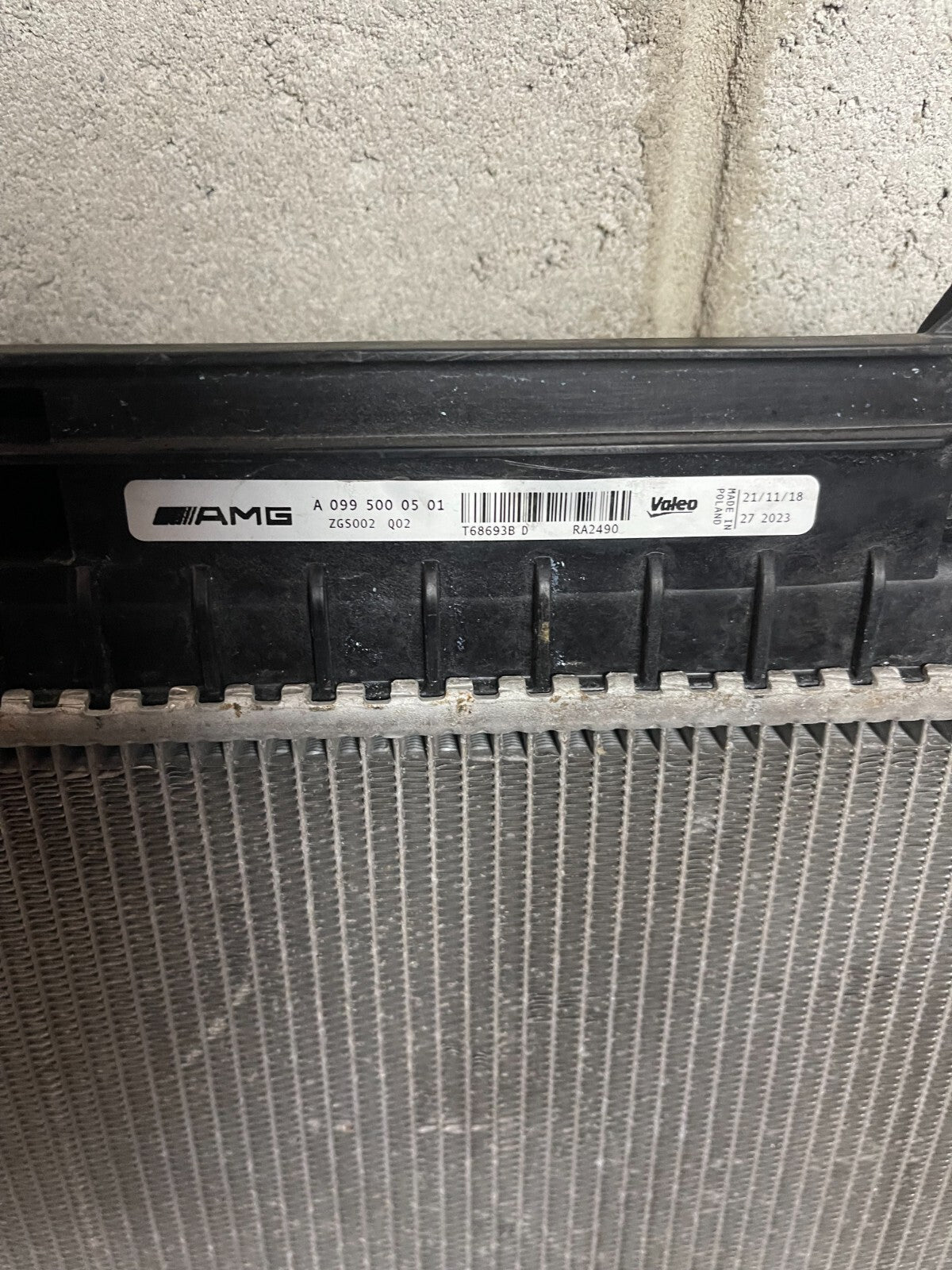 Mercedes-Benz Radiator A0995000501