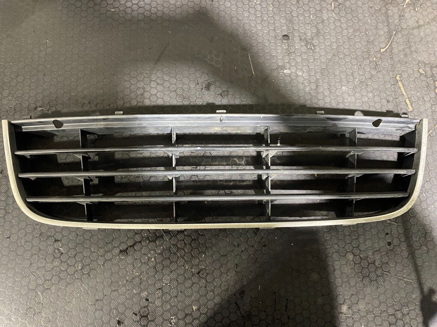 Volkswagen Jetta MK5 Front Lower Grill 1K0853101A (Slightly Damaged)