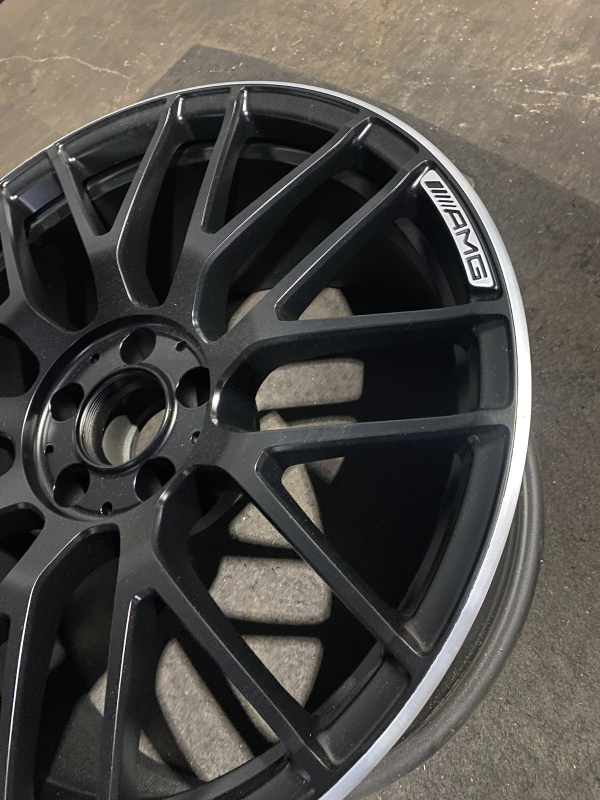 Genuine Mercedes Benz C63s Rim Fully Refurbished 9x19 ET25 Suit All C63s