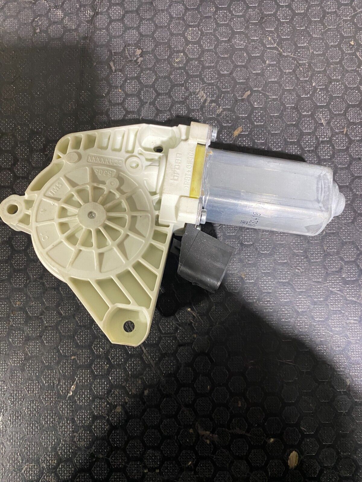 Mercedes-Benz C63s 2019-2021 Front Left Window Motor A0009066106