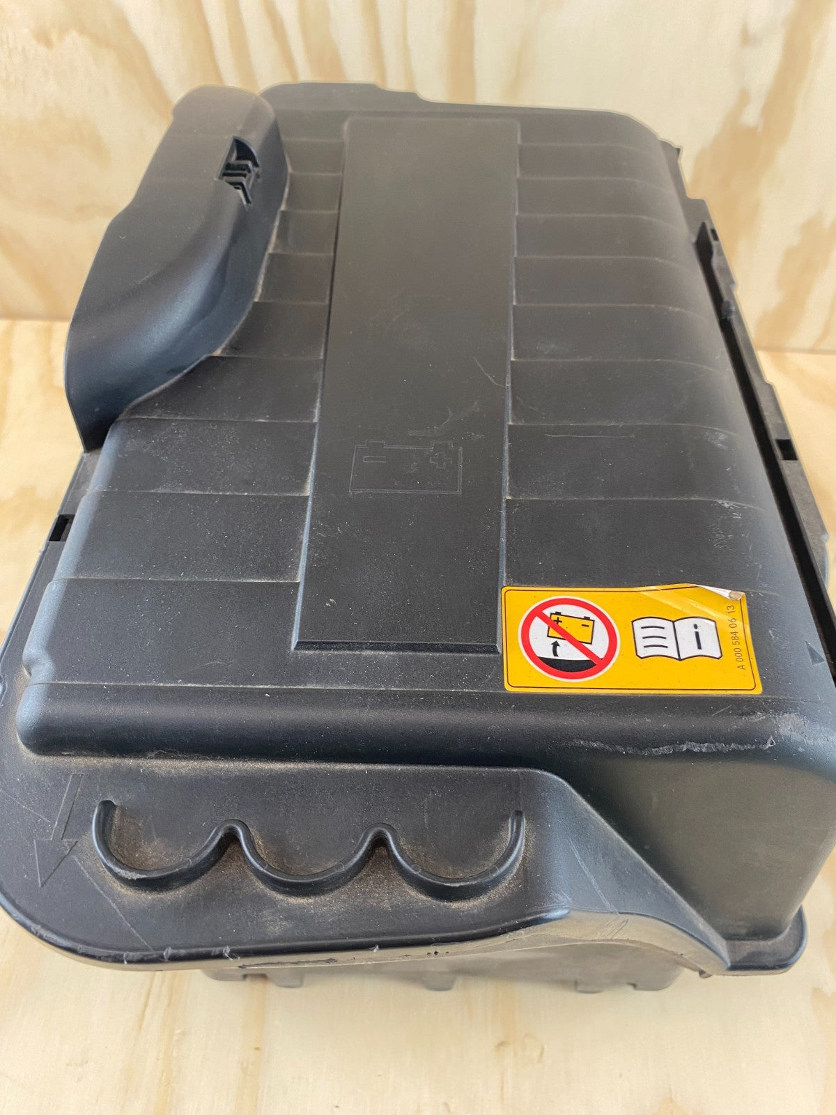 Mercedes-Benz A / B Class Battery Box A2465410205 / A 246 541 02 05