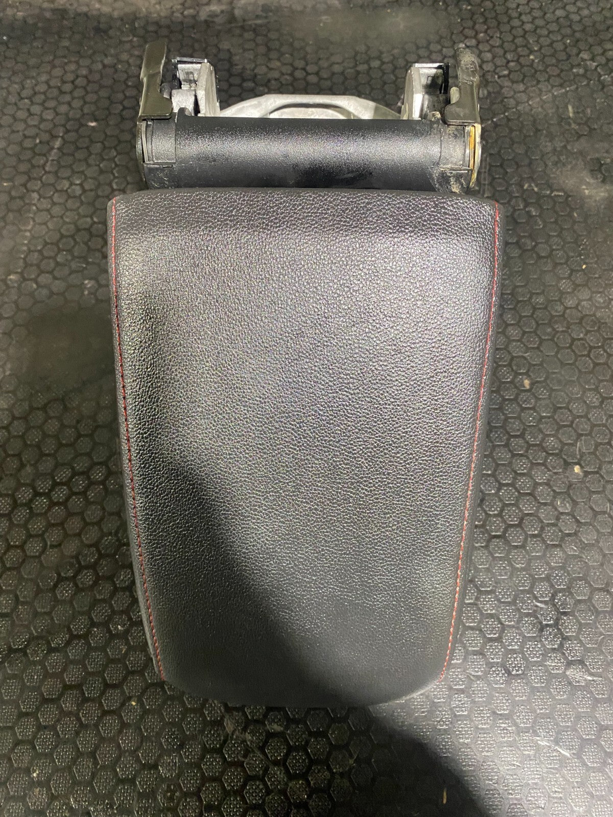 Volkswagen MK7-7.5 GTI Performance Arm Rest Red Stitching 5G0864207F