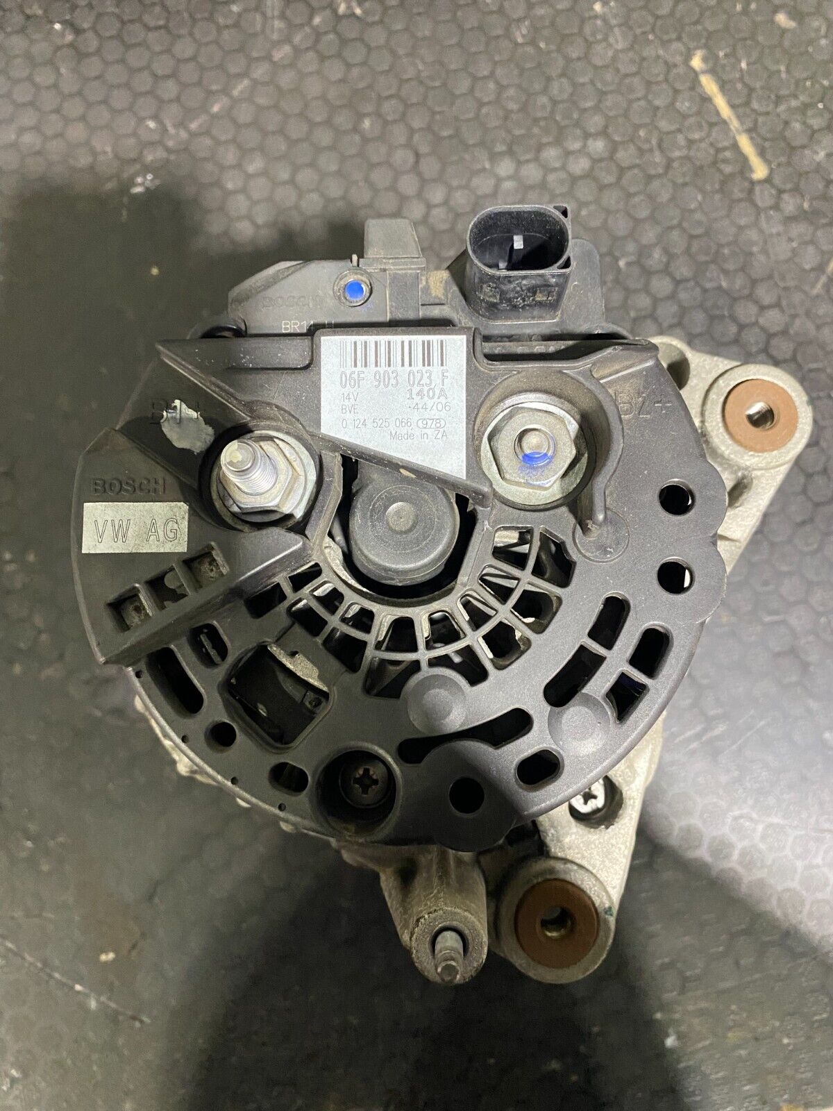 Volkswagen Golf Alternator 06F903023F