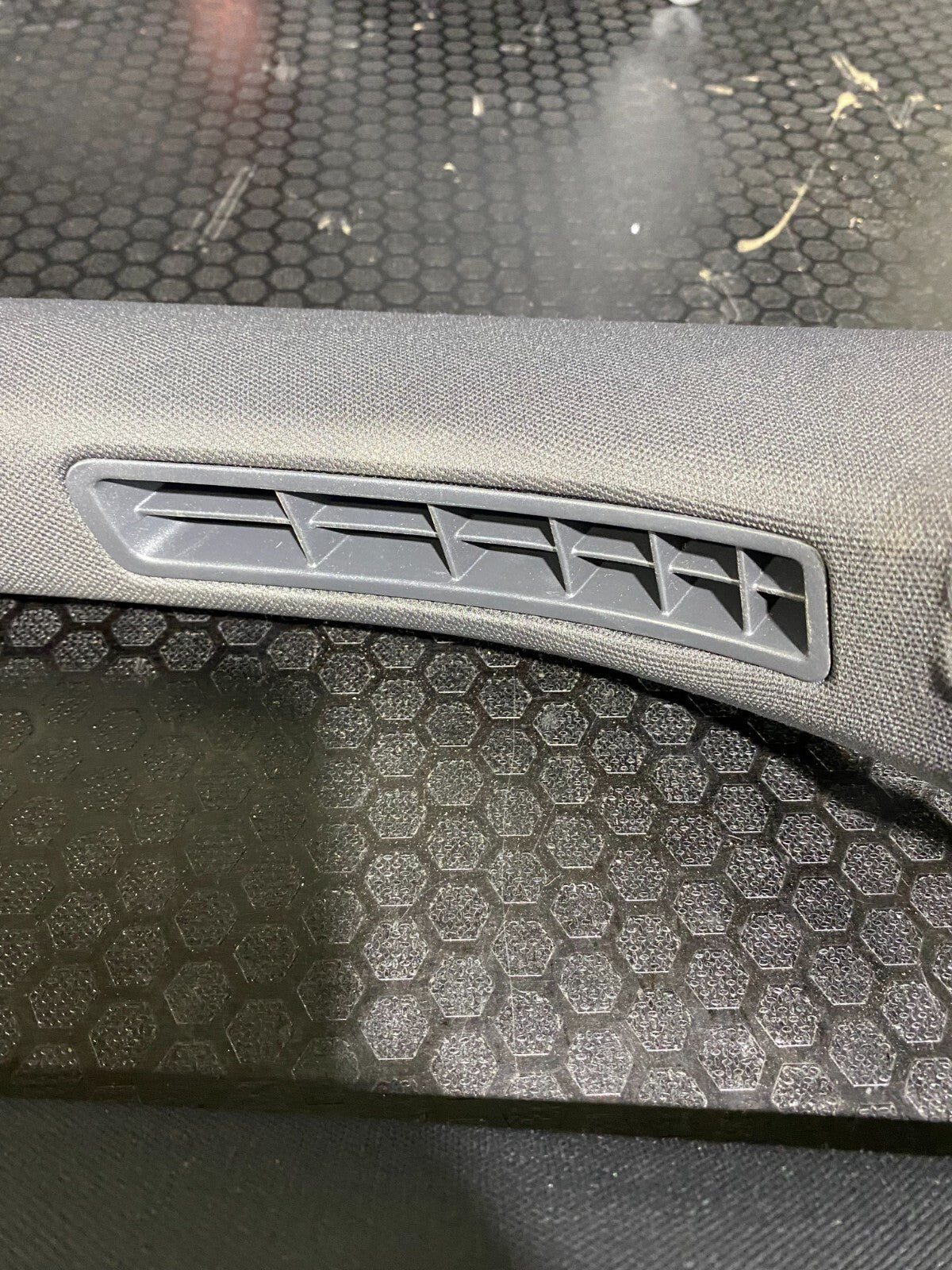 Volkswagen Golf MK5 GTI/R32 Front A Piller Set 1K0868490 1K0868489