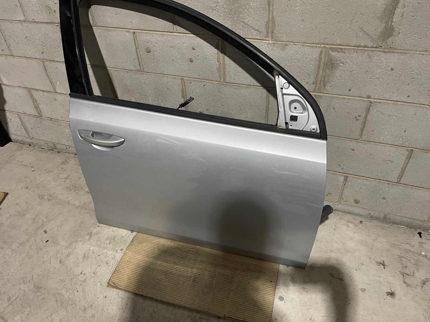 Volkswagen Golf MK6 Front Right Door In Silver *Freight Available*