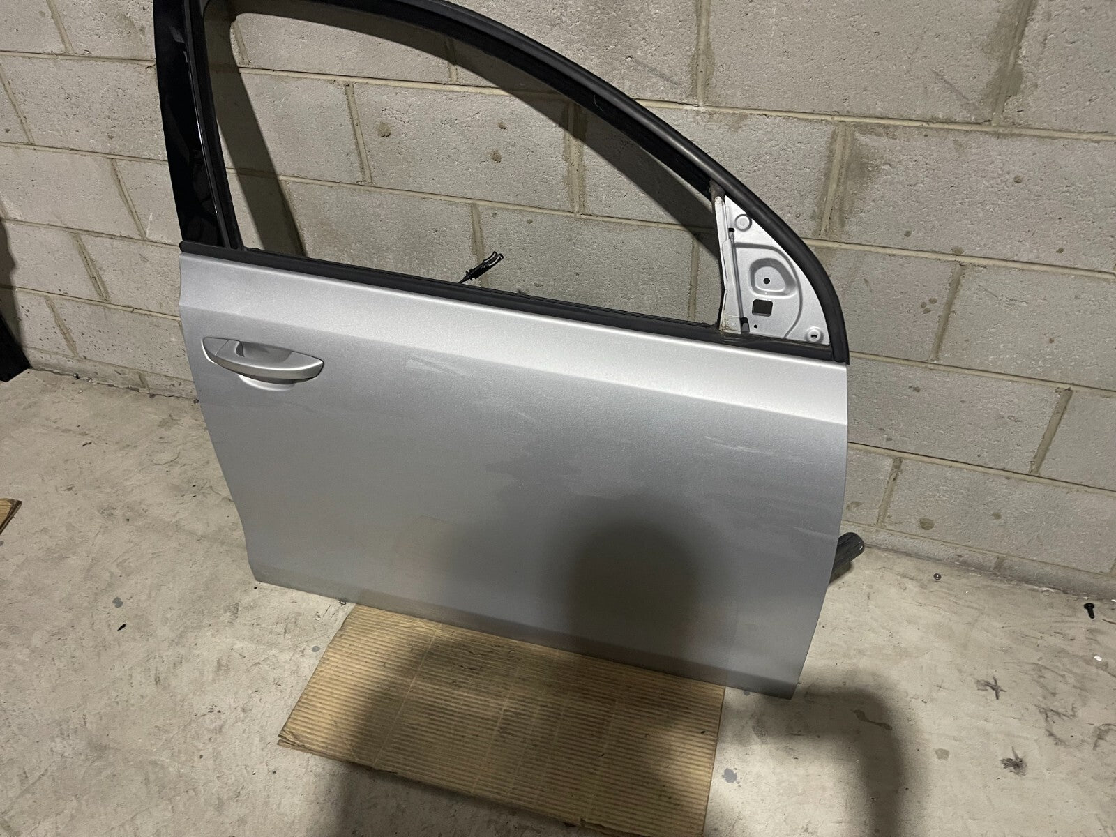 Volkswagen Golf MK6 Front Right Door In Silver *Freight Available*
