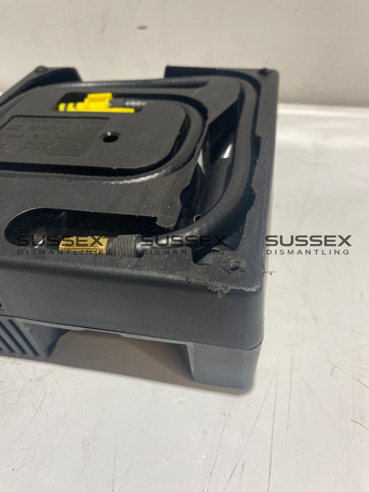 Mercedes-Benz Tyre Inflator Compressor A2055840138