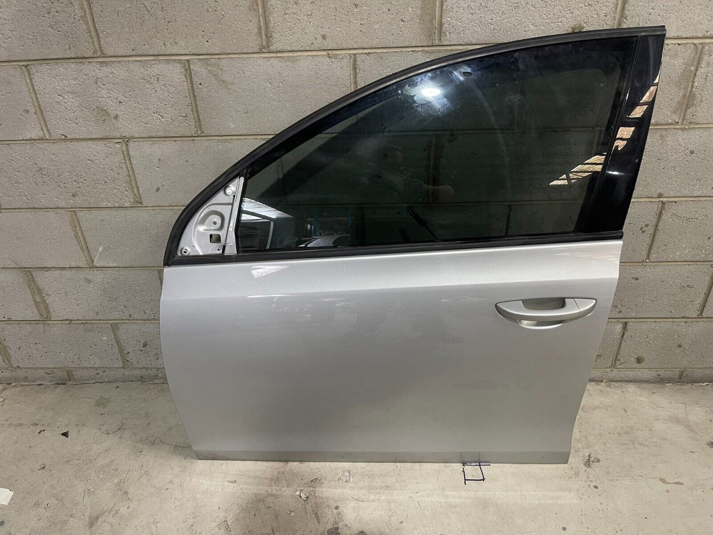Volkswagen Golf MK6 Front Left Door In Silver *Freight Available*