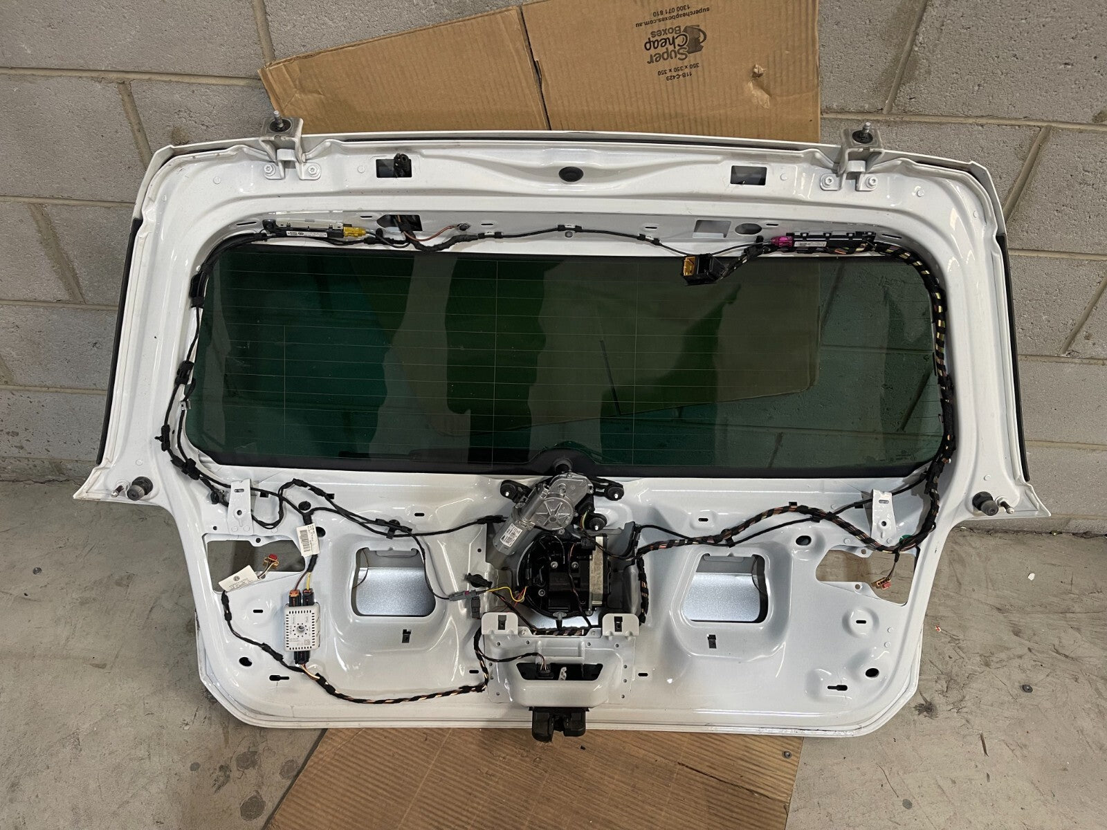 Volkswagen Golf MK7 Boot / Trunk In White *Freight Available*