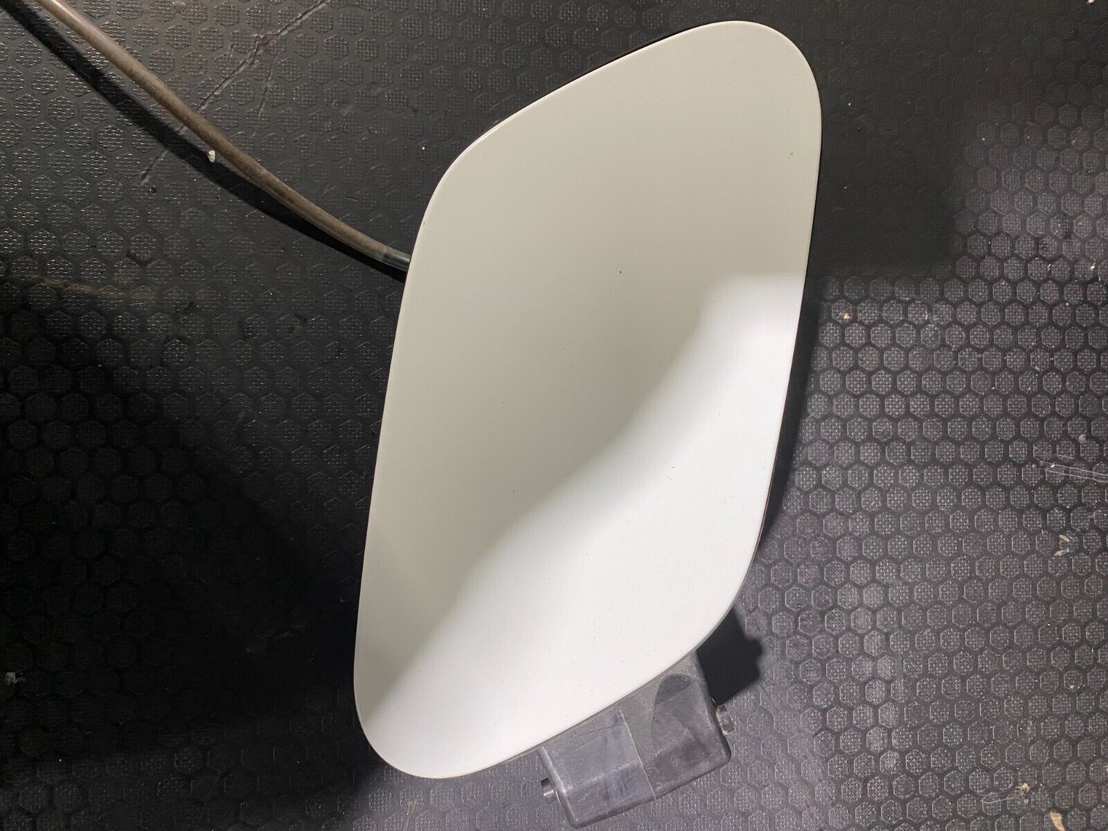 Volkswagen Golf MK7-7.5 Pure White Fuel Cap 5G0809999