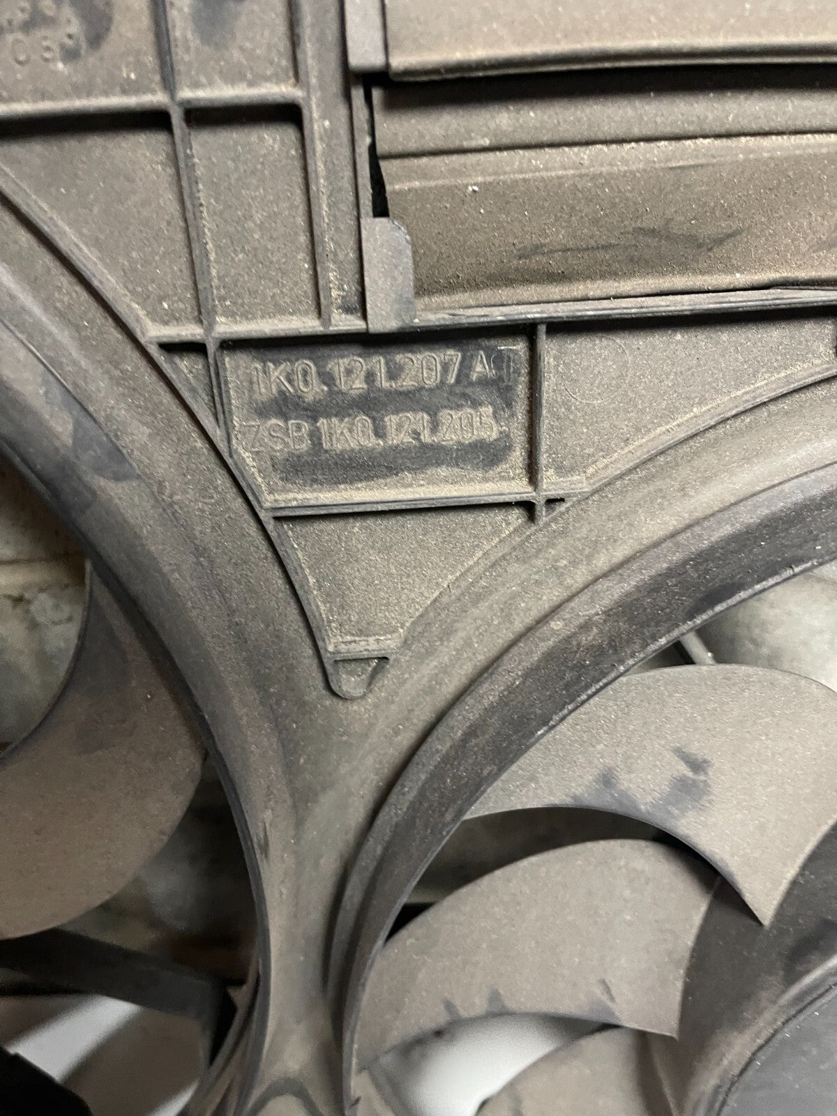 VWAG Engine Fan 1K0121207AT